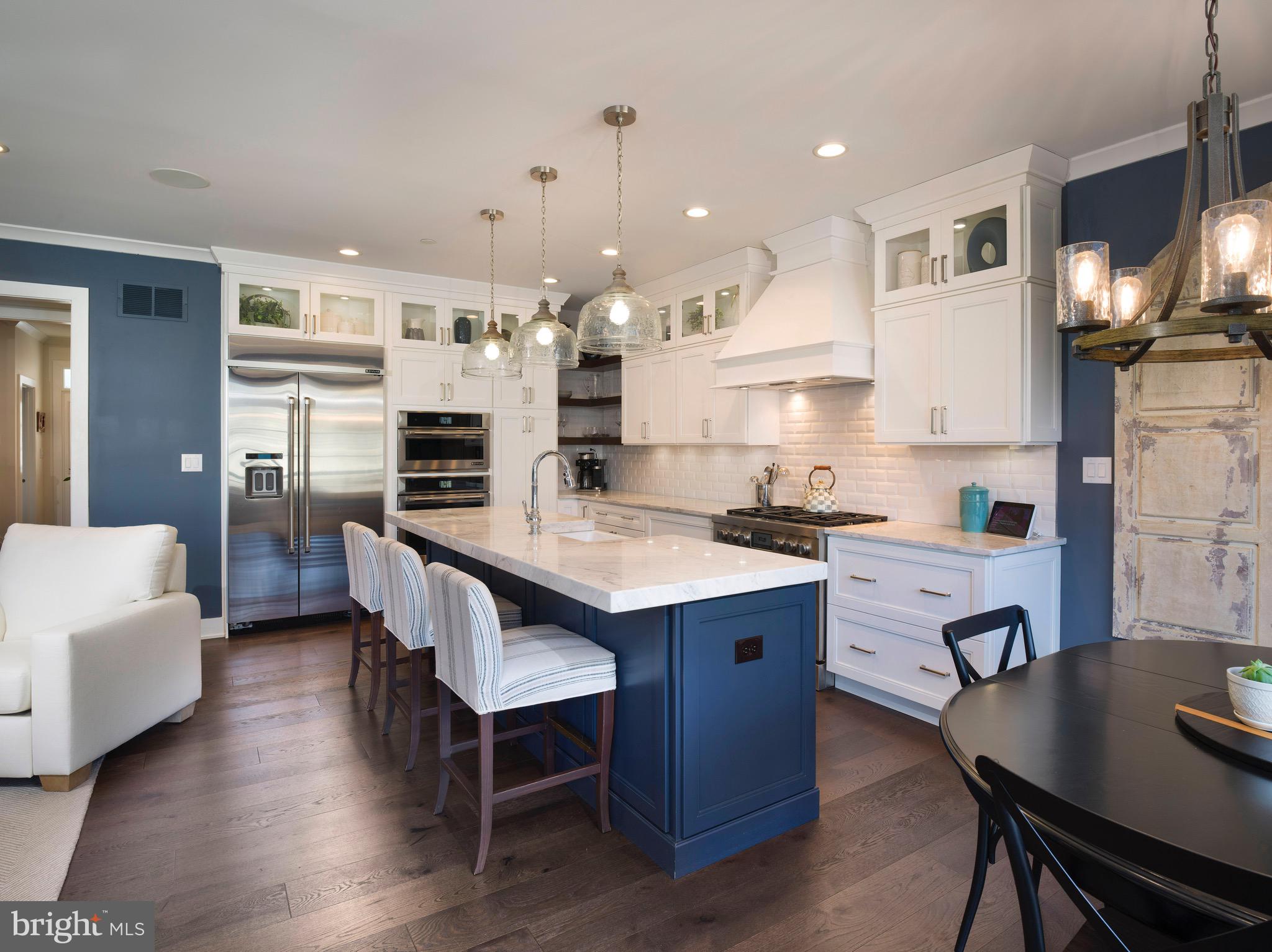 OAKS AT LAFAYETTE HILL - Residential