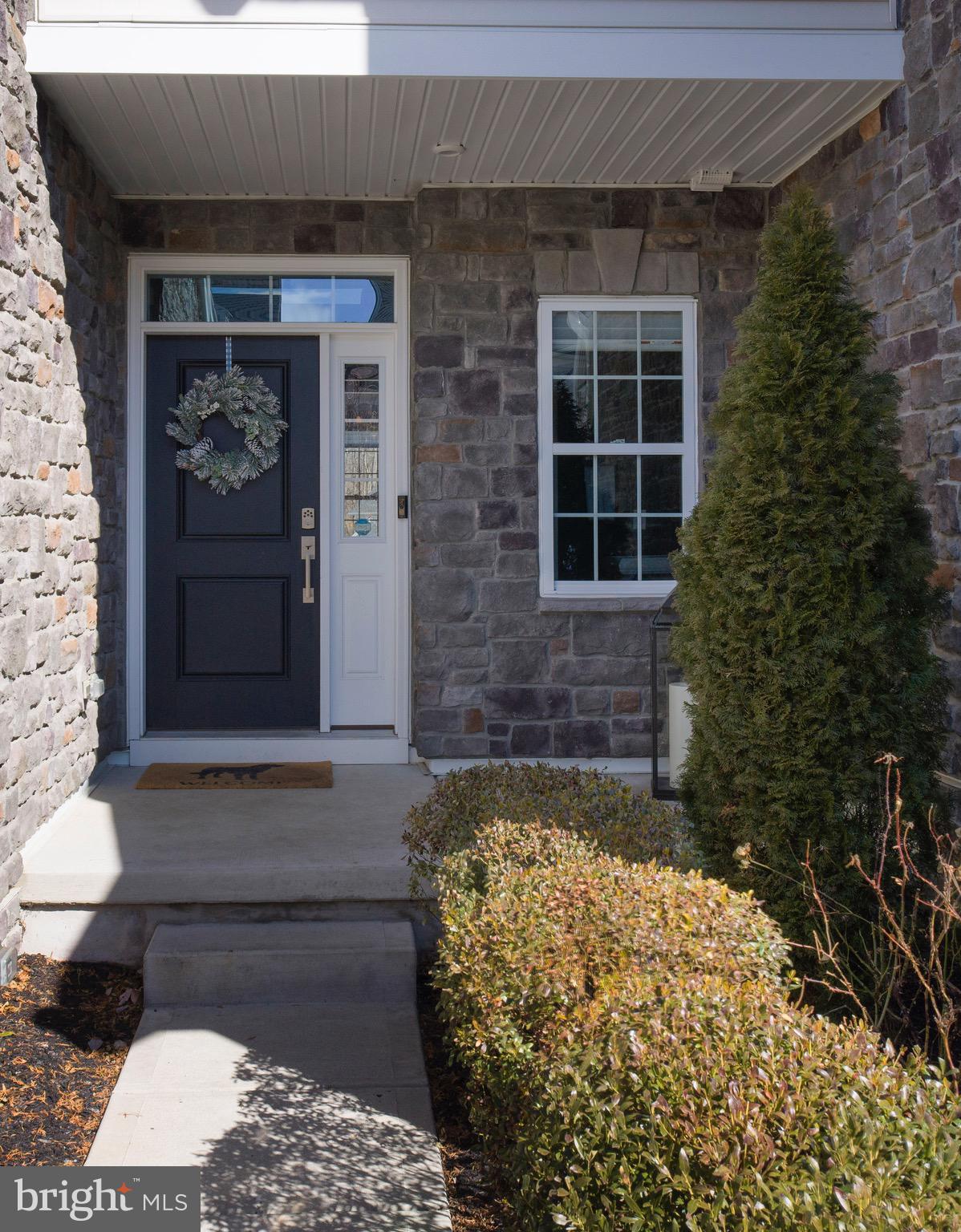 OAKS AT LAFAYETTE HILL - Residential