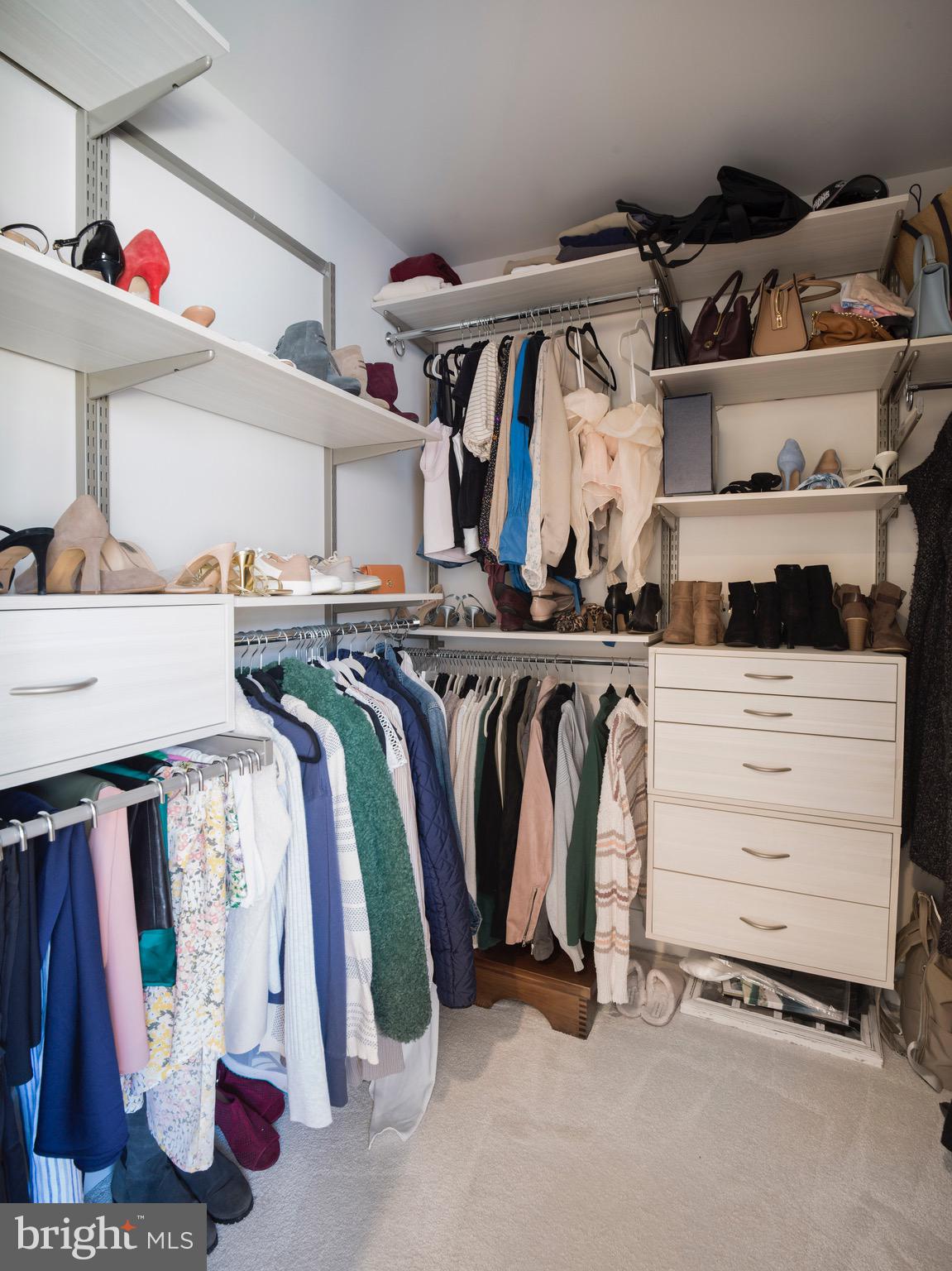 OAKS AT LAFAYETTE HILL - Residential