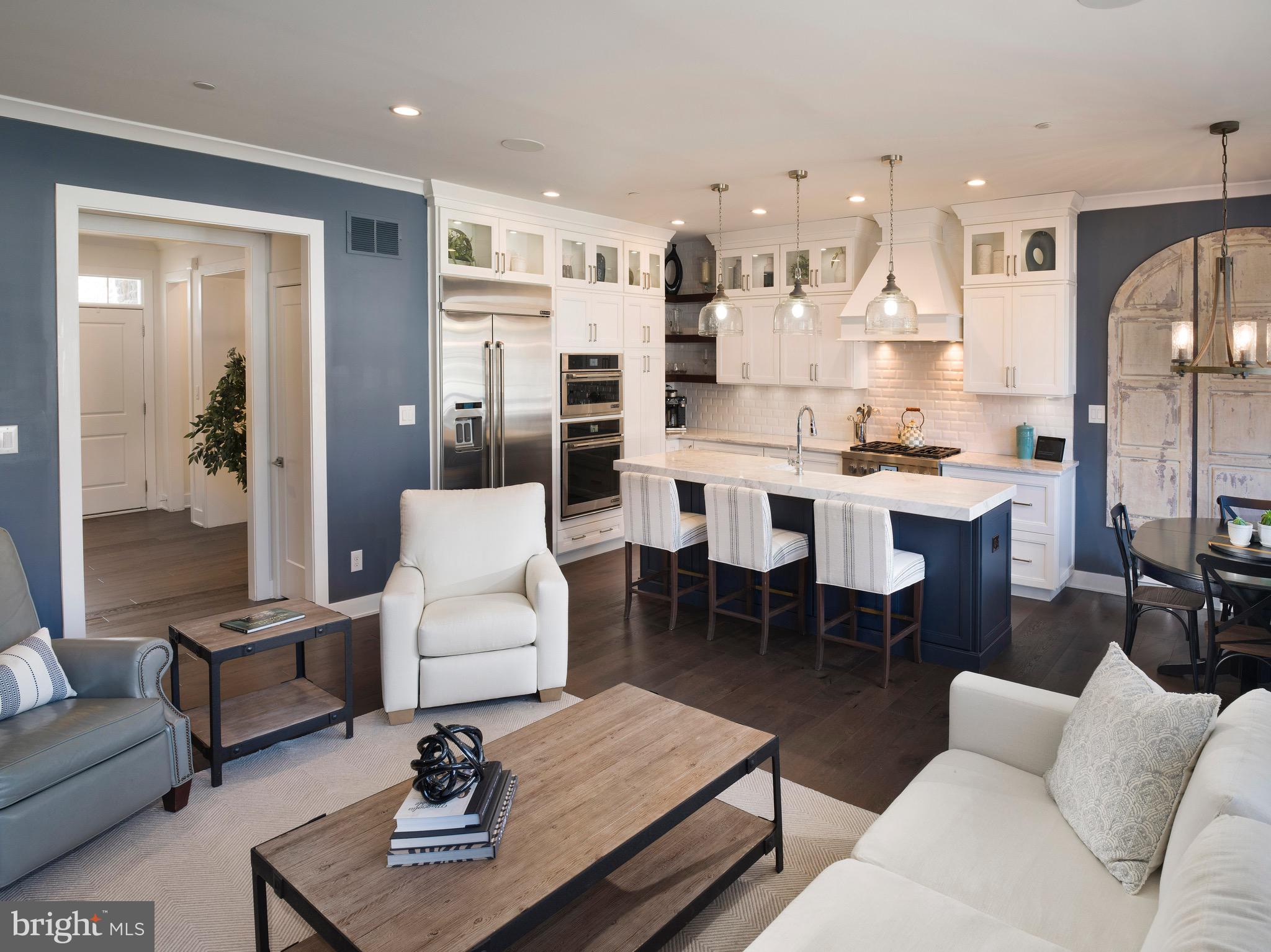 OAKS AT LAFAYETTE HILL - Residential