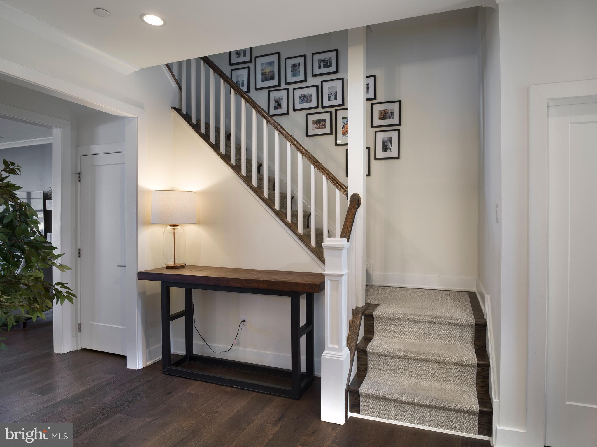 OAKS AT LAFAYETTE HILL - Residential