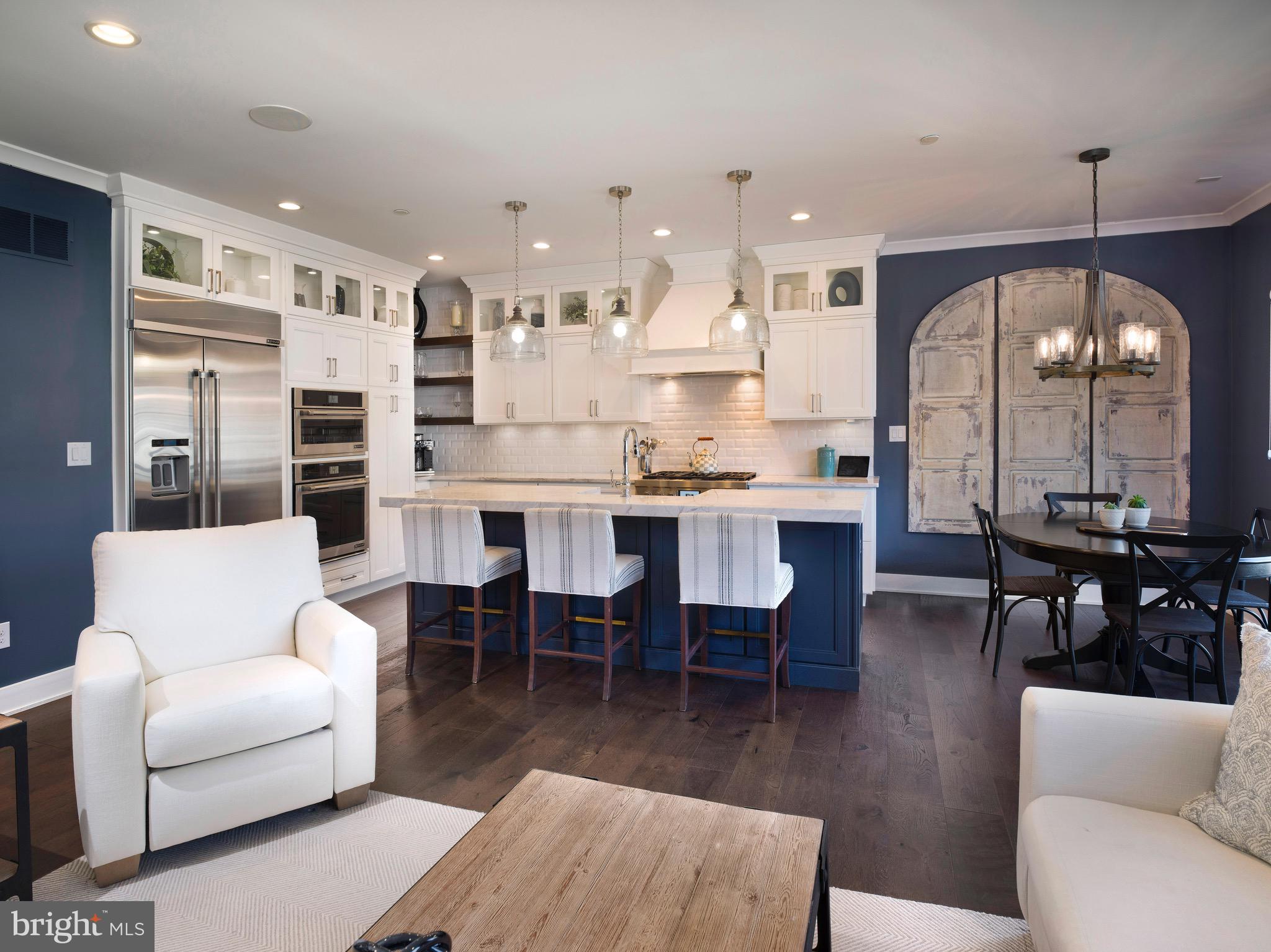 OAKS AT LAFAYETTE HILL - Residential