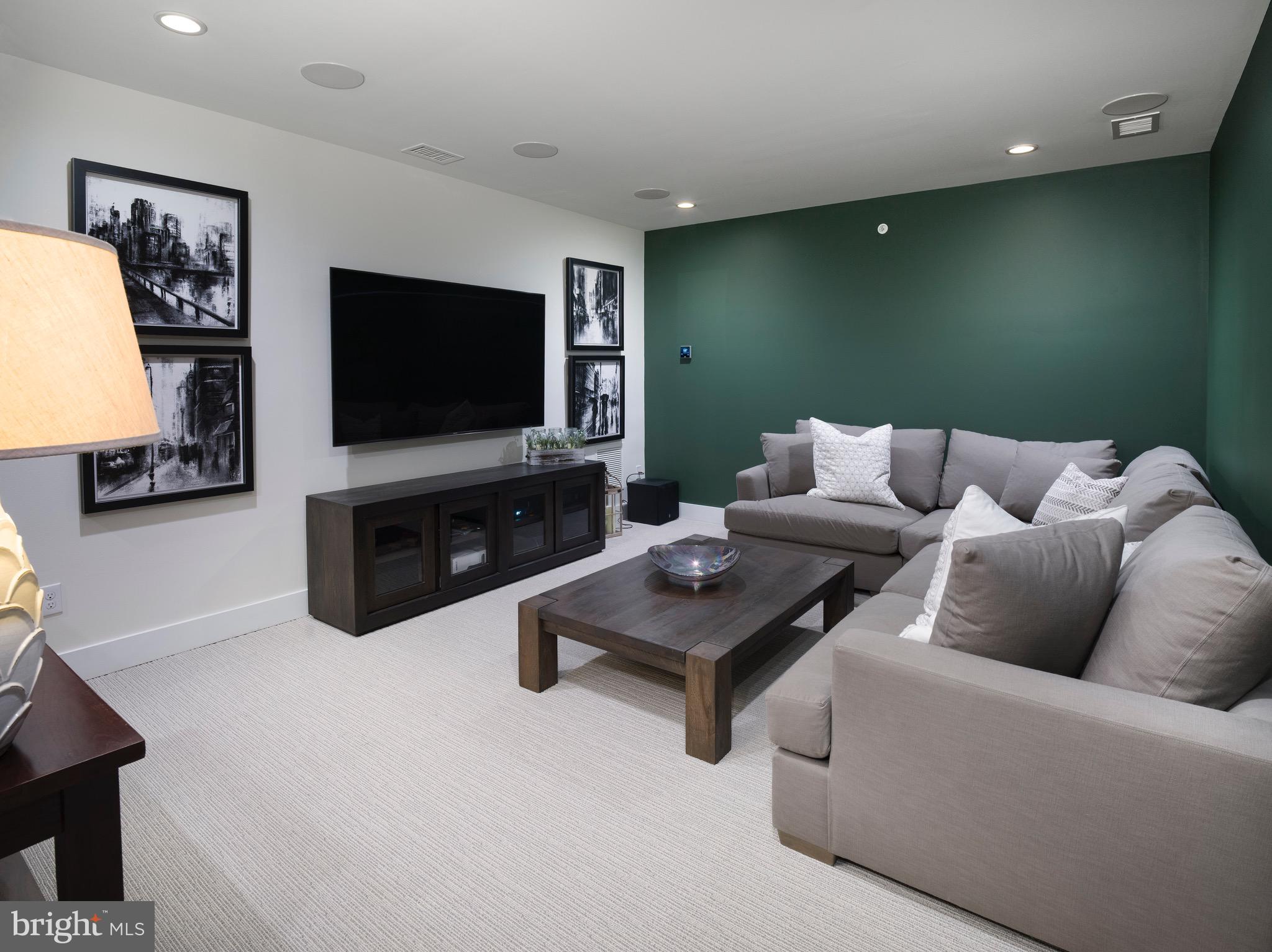 OAKS AT LAFAYETTE HILL - Residential