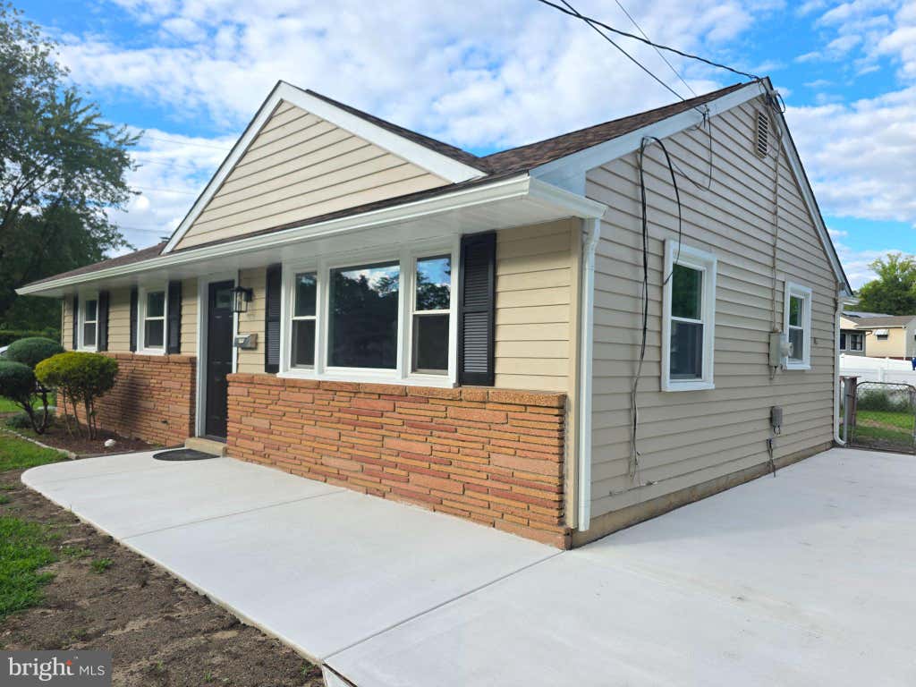 Photo of 112 Peterson Boulevard, WOODBURY, NJ 08096 (MLS # NJGL2077662)