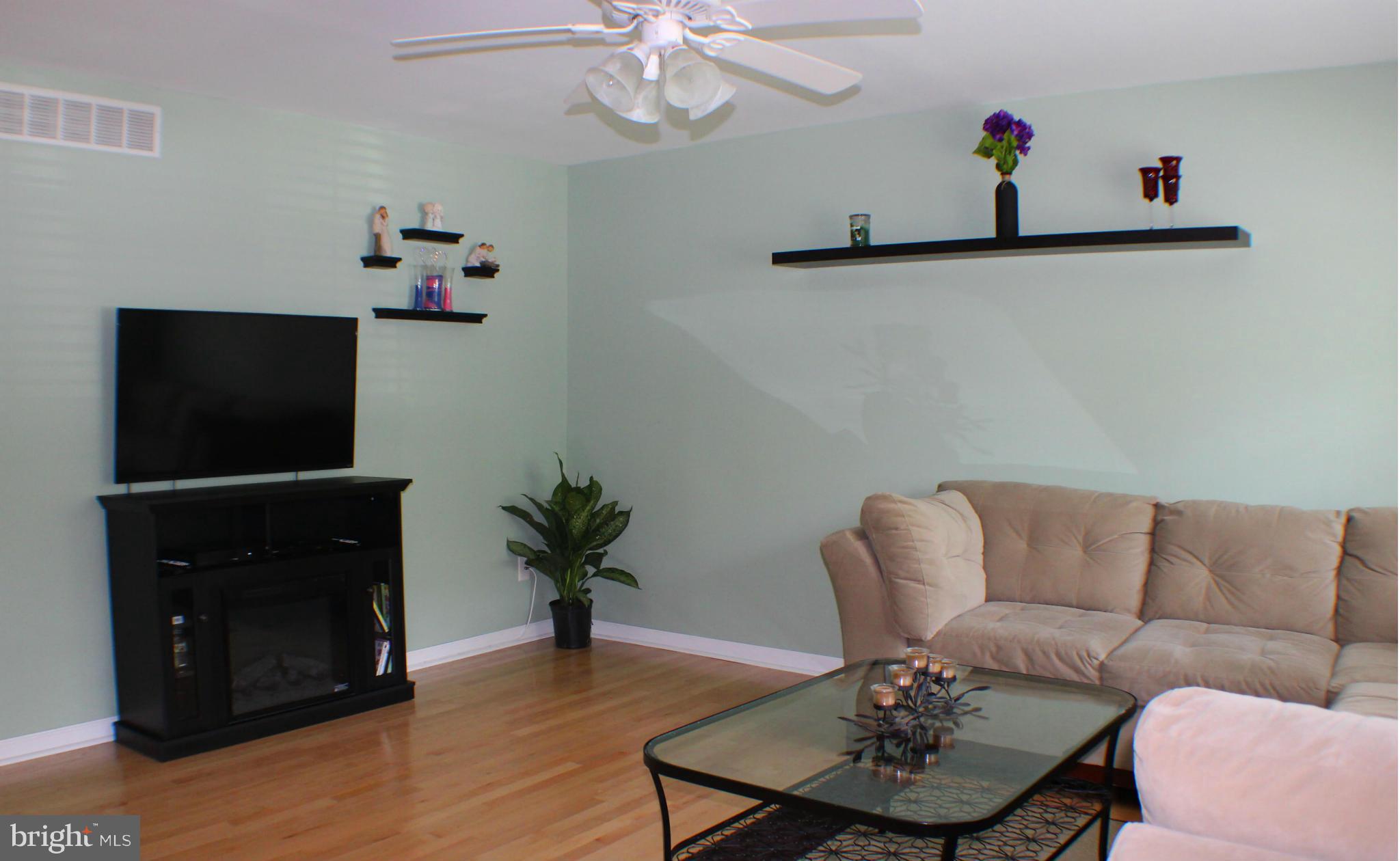 ROLLING VIEW - Residential