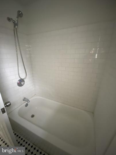 BALTIMORE HIGHLANDS - Residential Lease