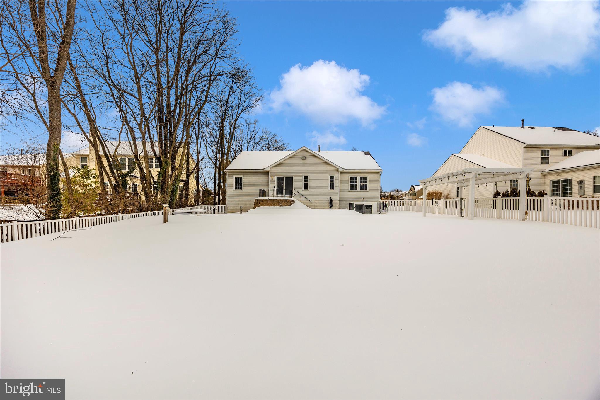 RIVER CREST - Residential