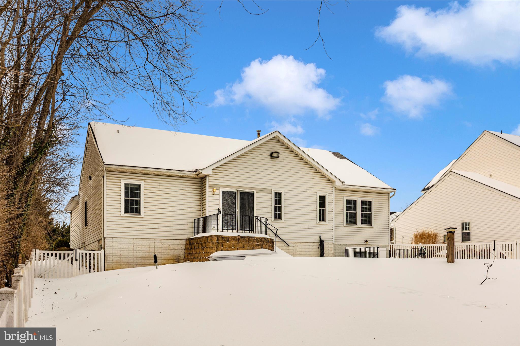 RIVER CREST - Residential