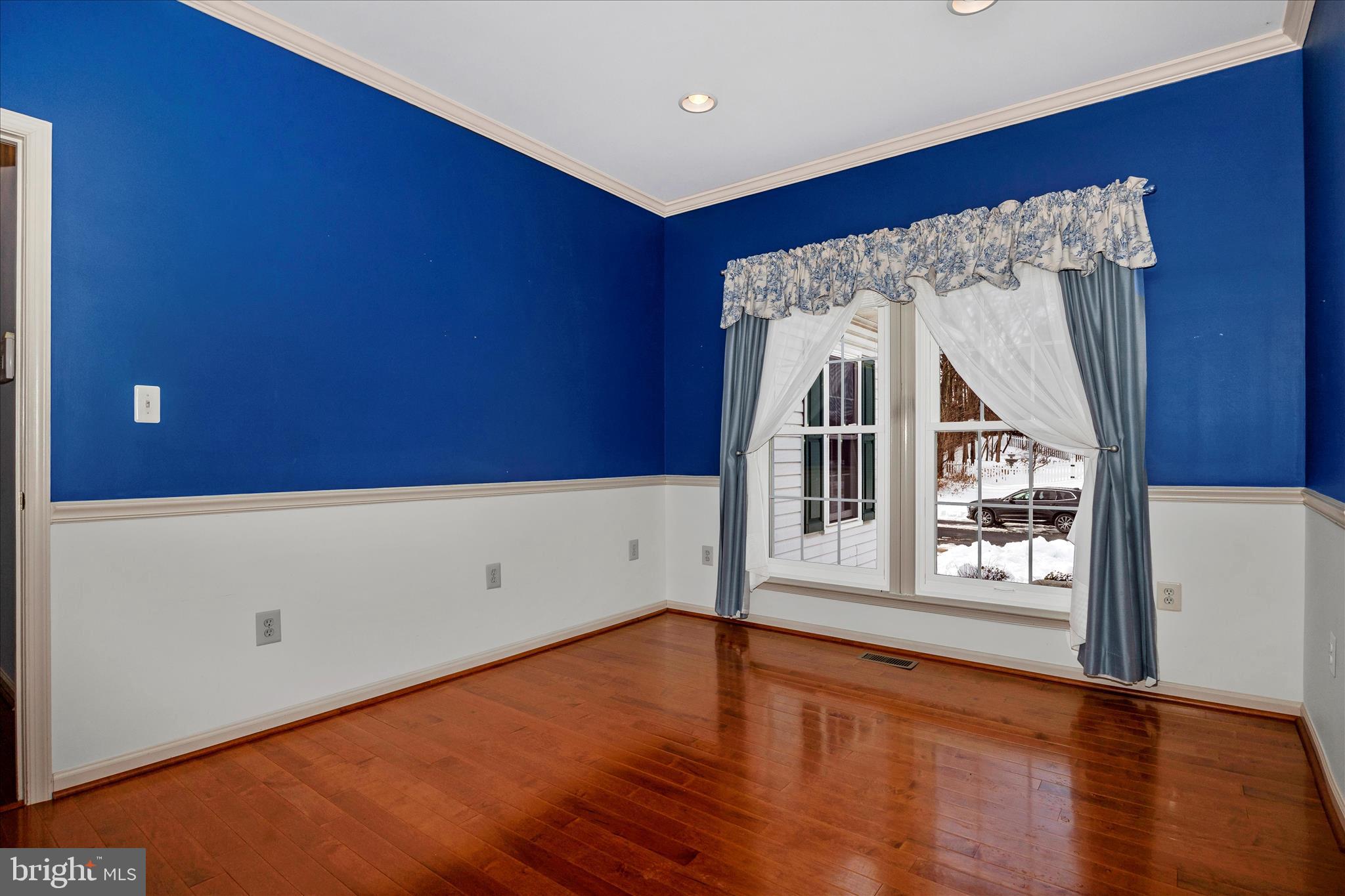 RIVER CREST - Residential