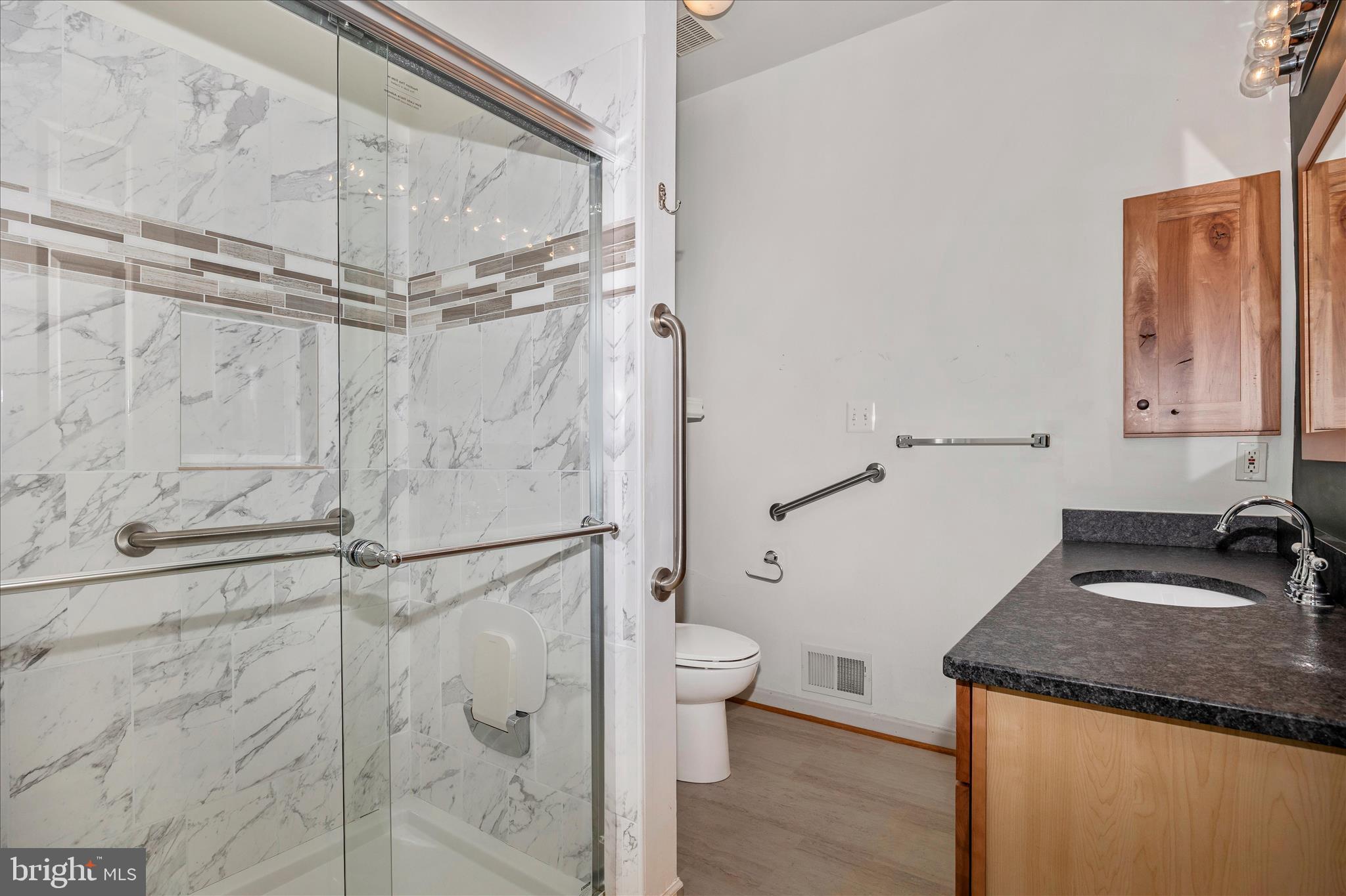 RIVER CREST - Residential