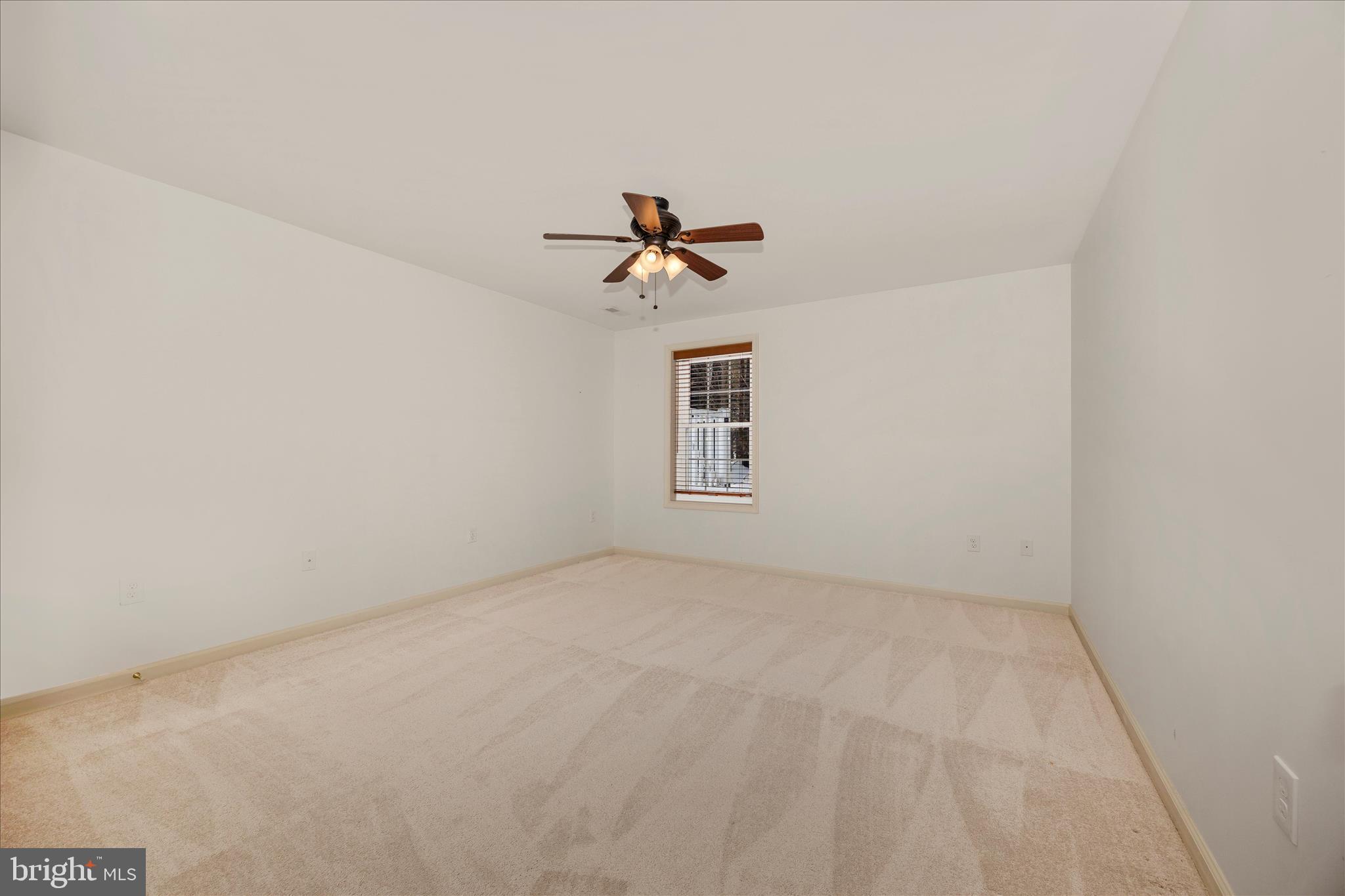 RIVER CREST - Residential