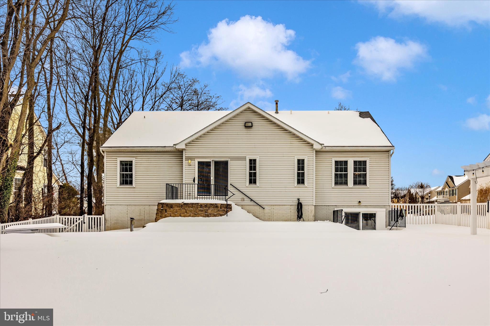 RIVER CREST - Residential