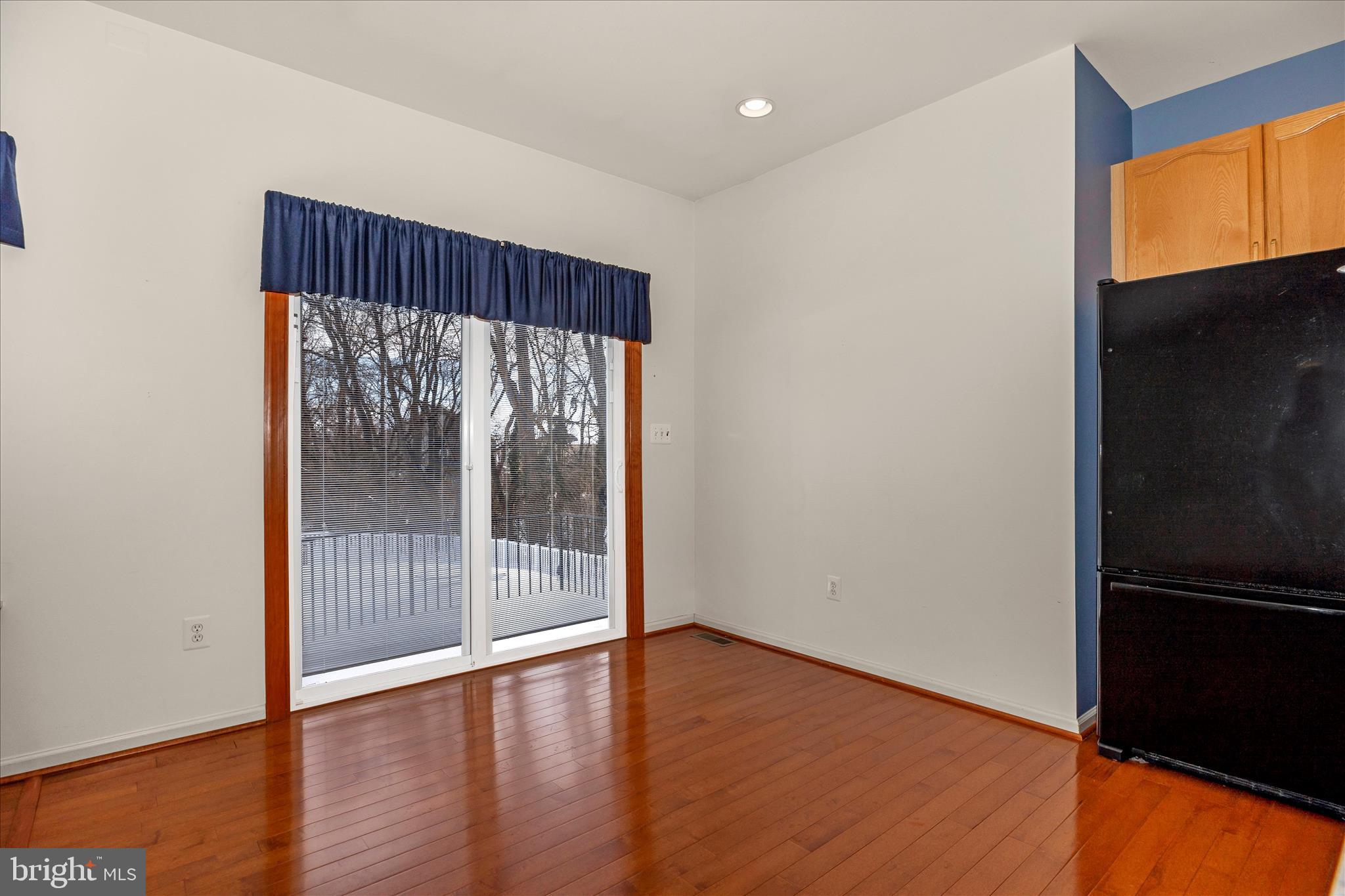 RIVER CREST - Residential