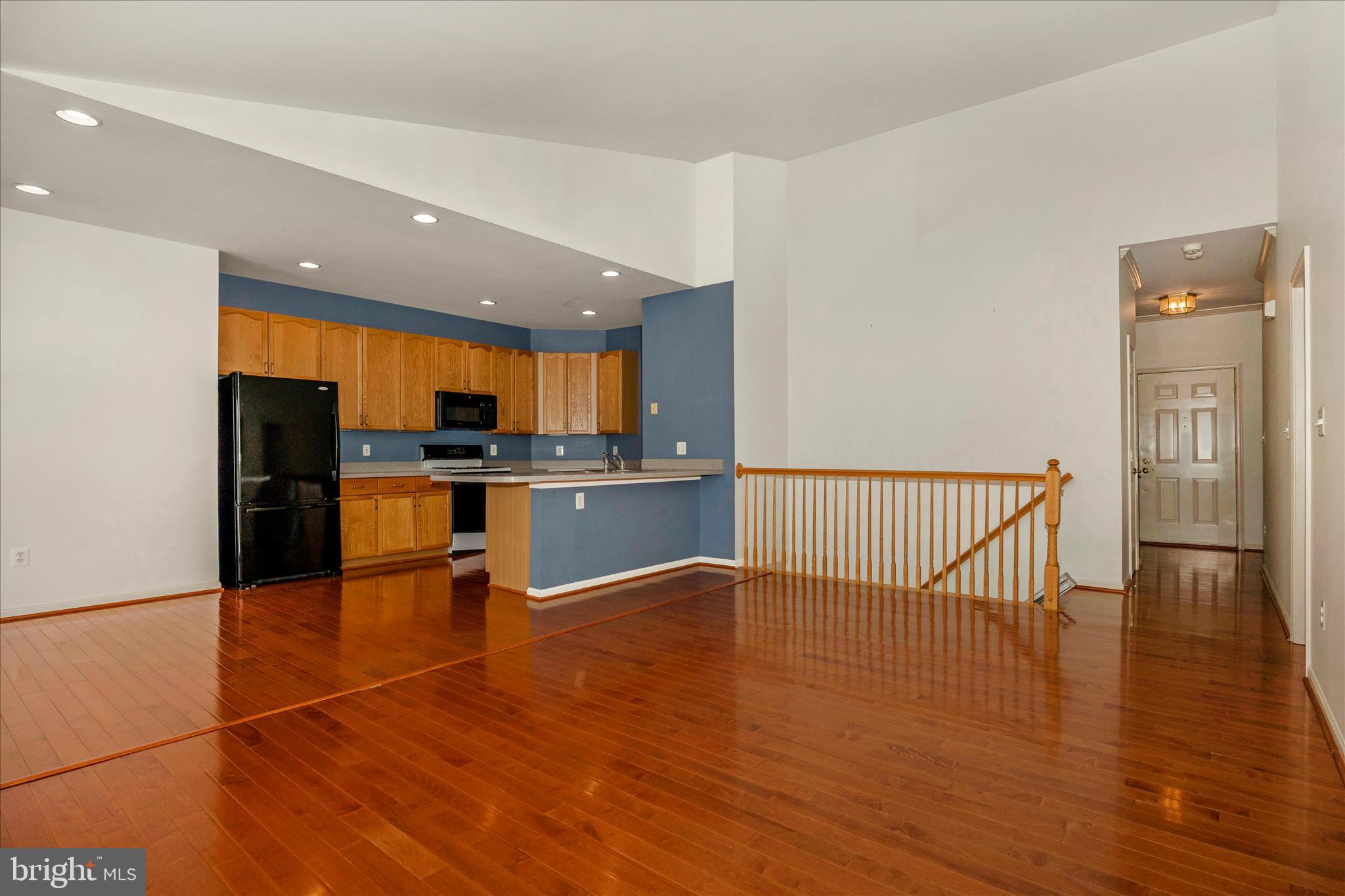 RIVER CREST - Residential