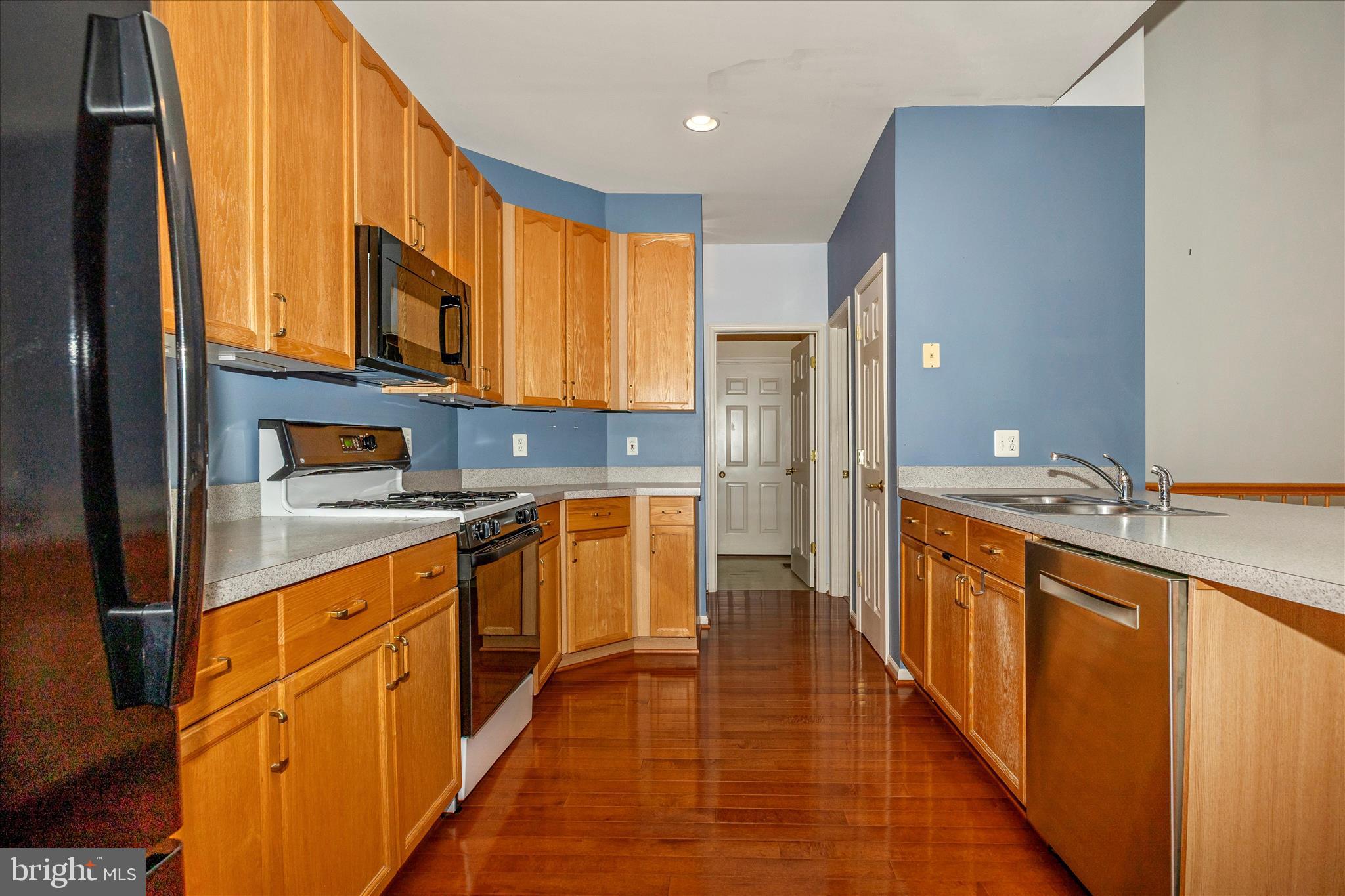 RIVER CREST - Residential