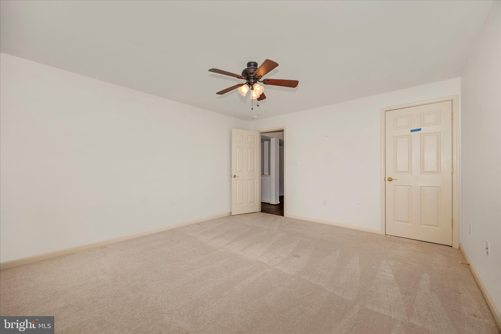 RIVER CREST - Residential