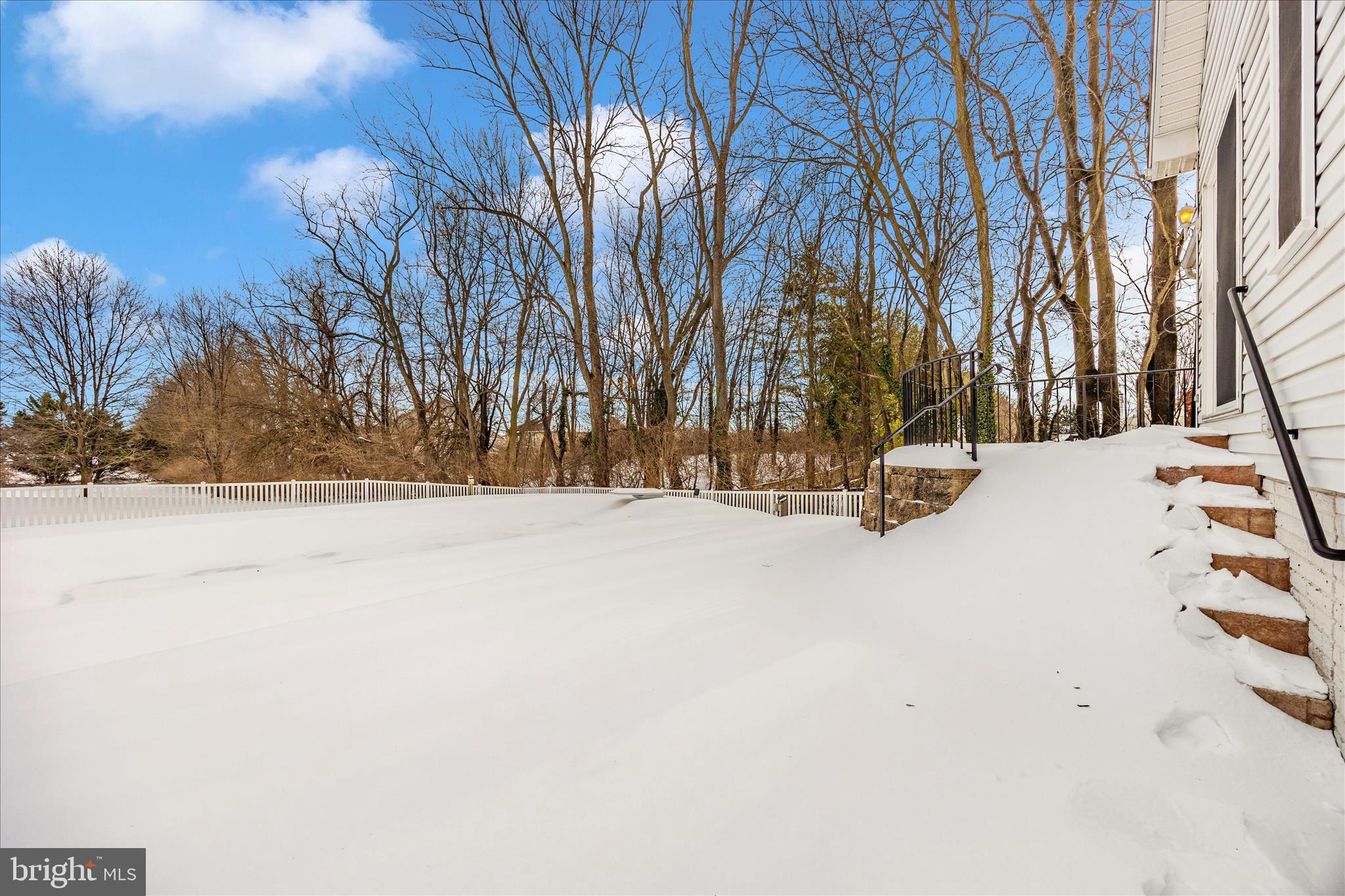 RIVER CREST - Residential