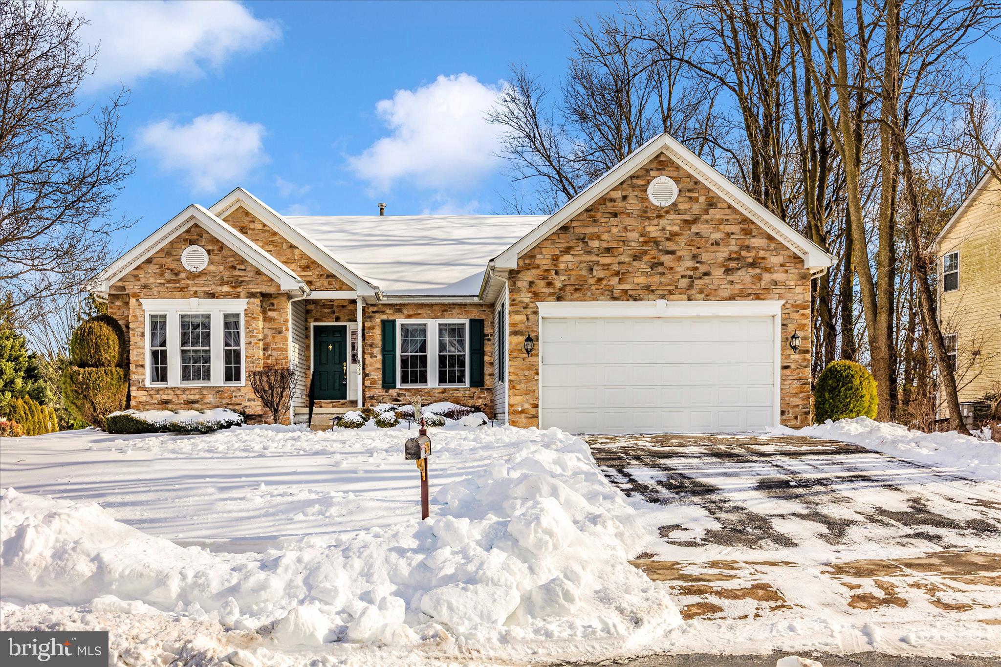 RIVER CREST - Residential