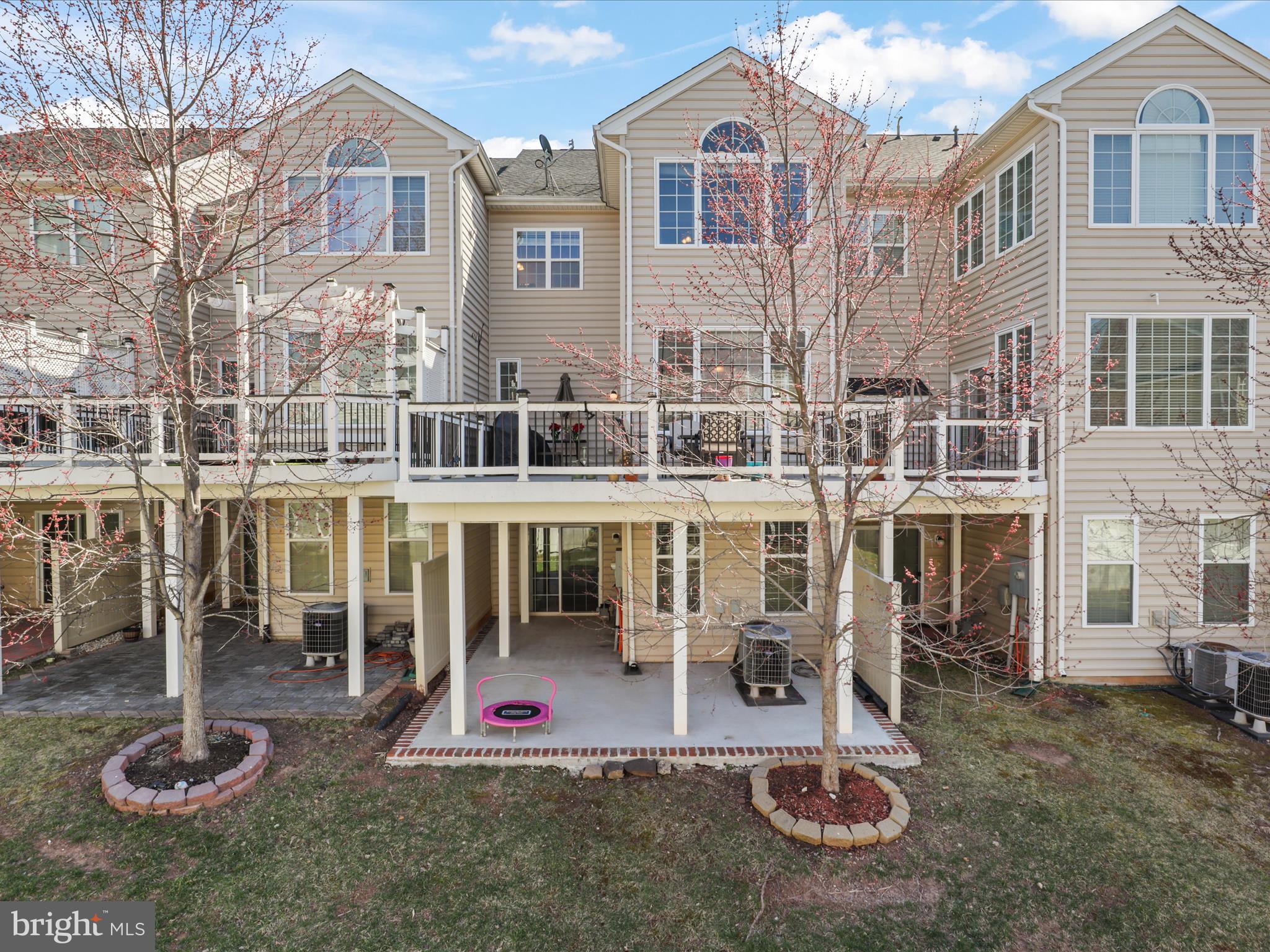 LOUDOUN VALLEY ESTATES 2 - Residential