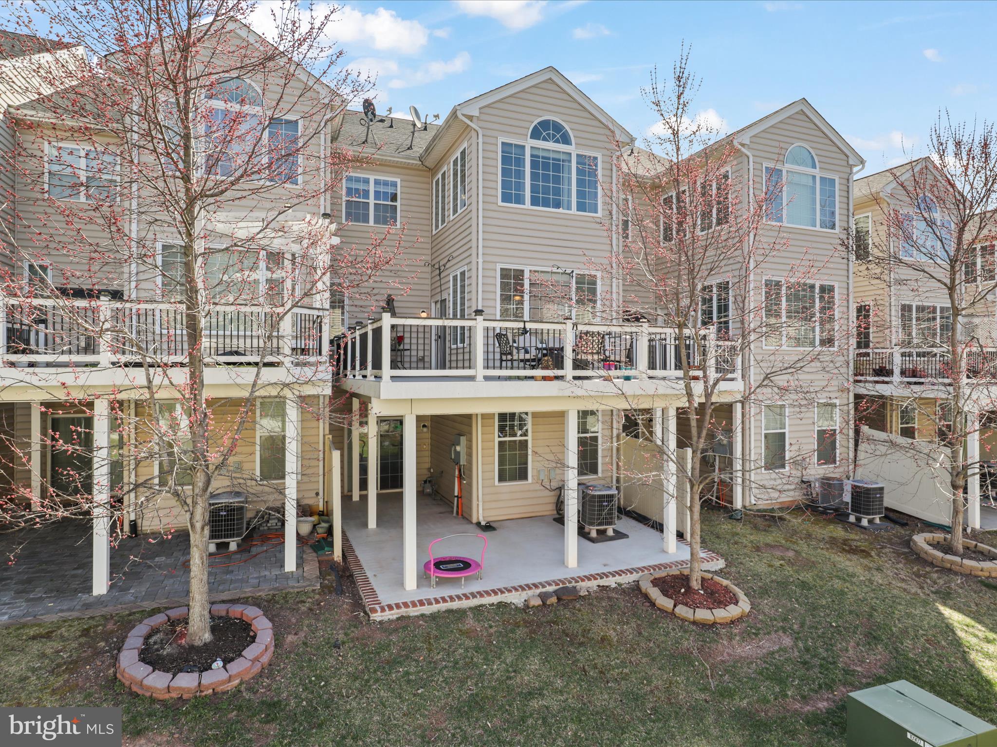 LOUDOUN VALLEY ESTATES 2 - Residential