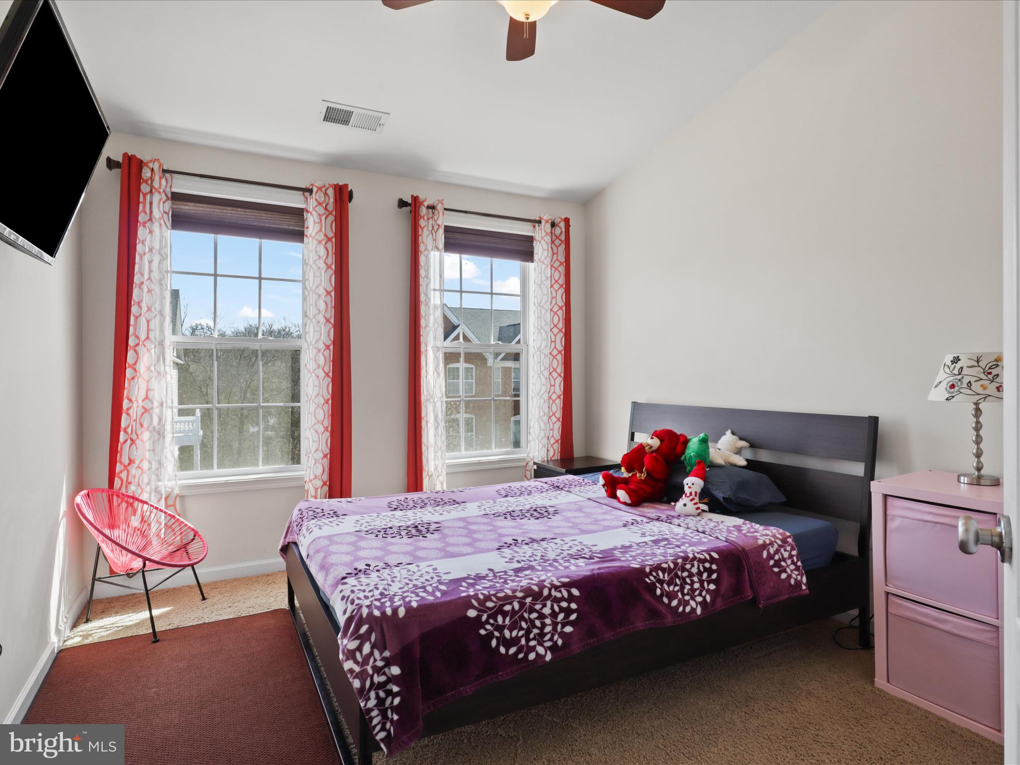 LOUDOUN VALLEY ESTATES 2 - Residential