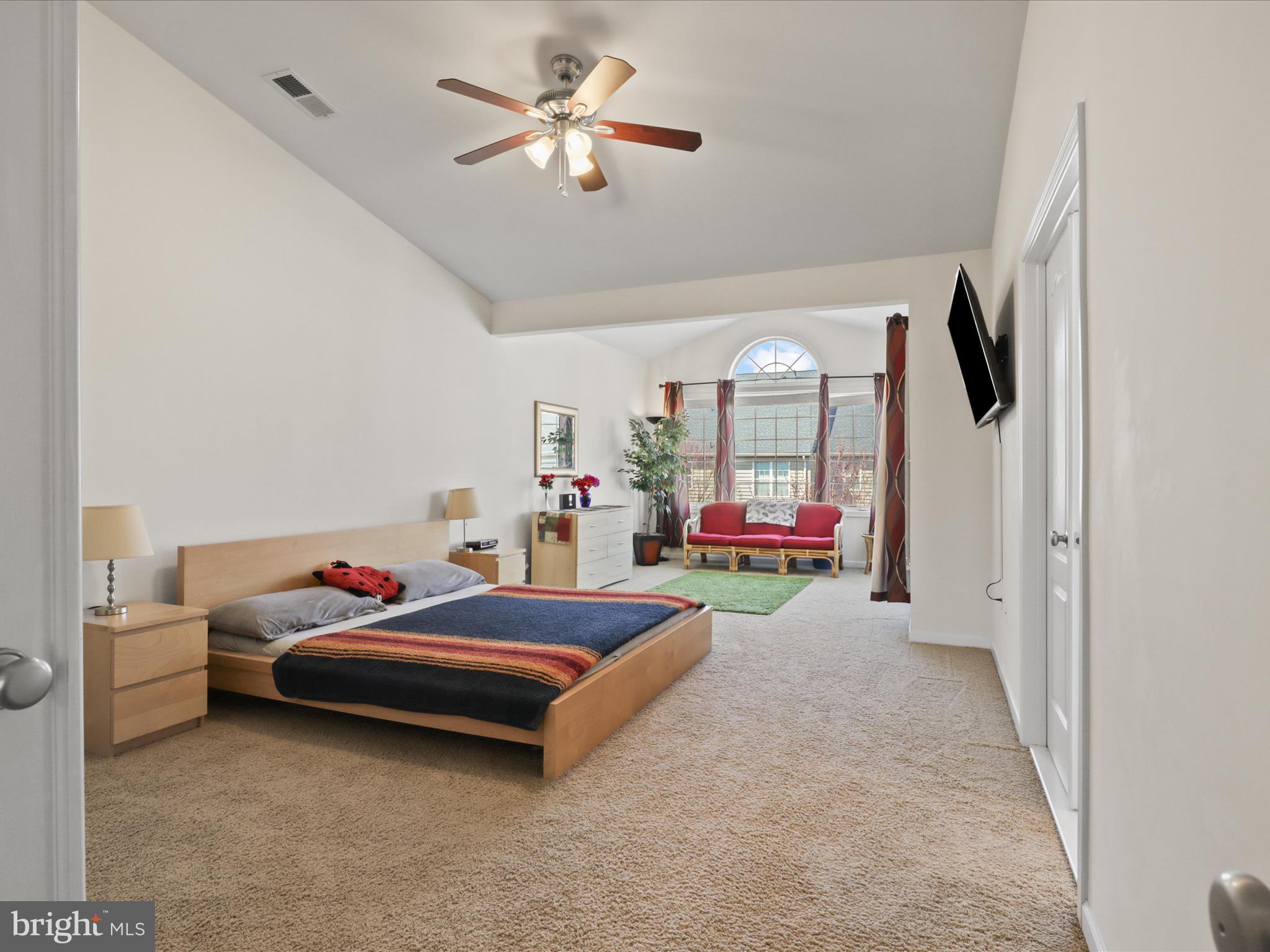 LOUDOUN VALLEY ESTATES 2 - Residential