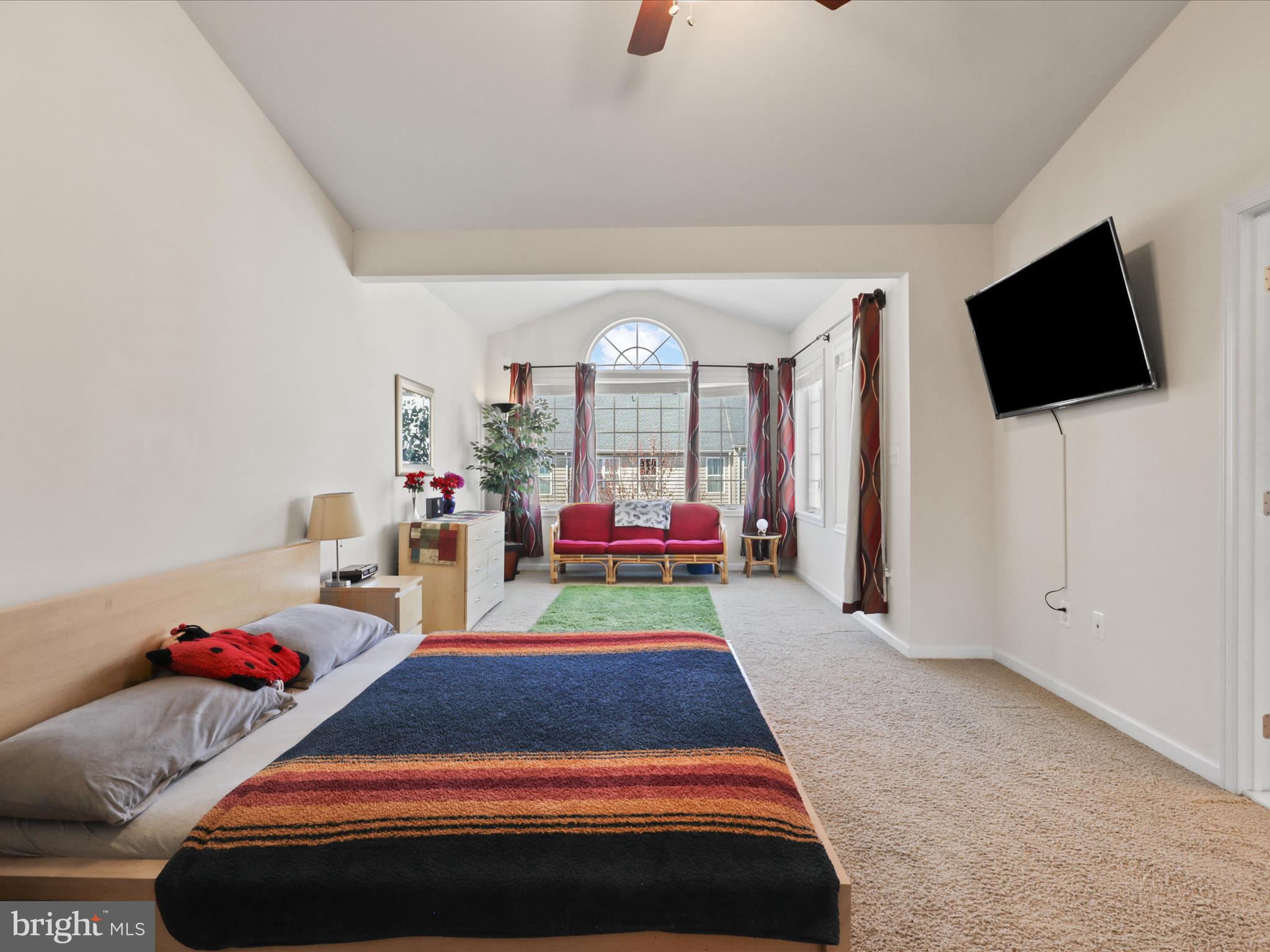 LOUDOUN VALLEY ESTATES 2 - Residential