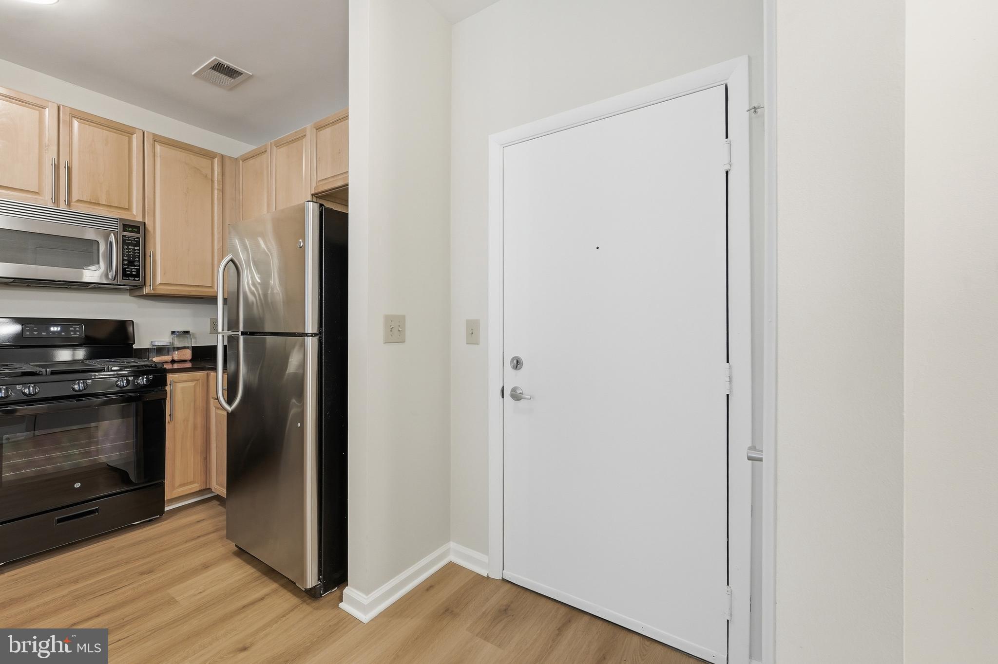 1201 E WEST HIGHWAY 332