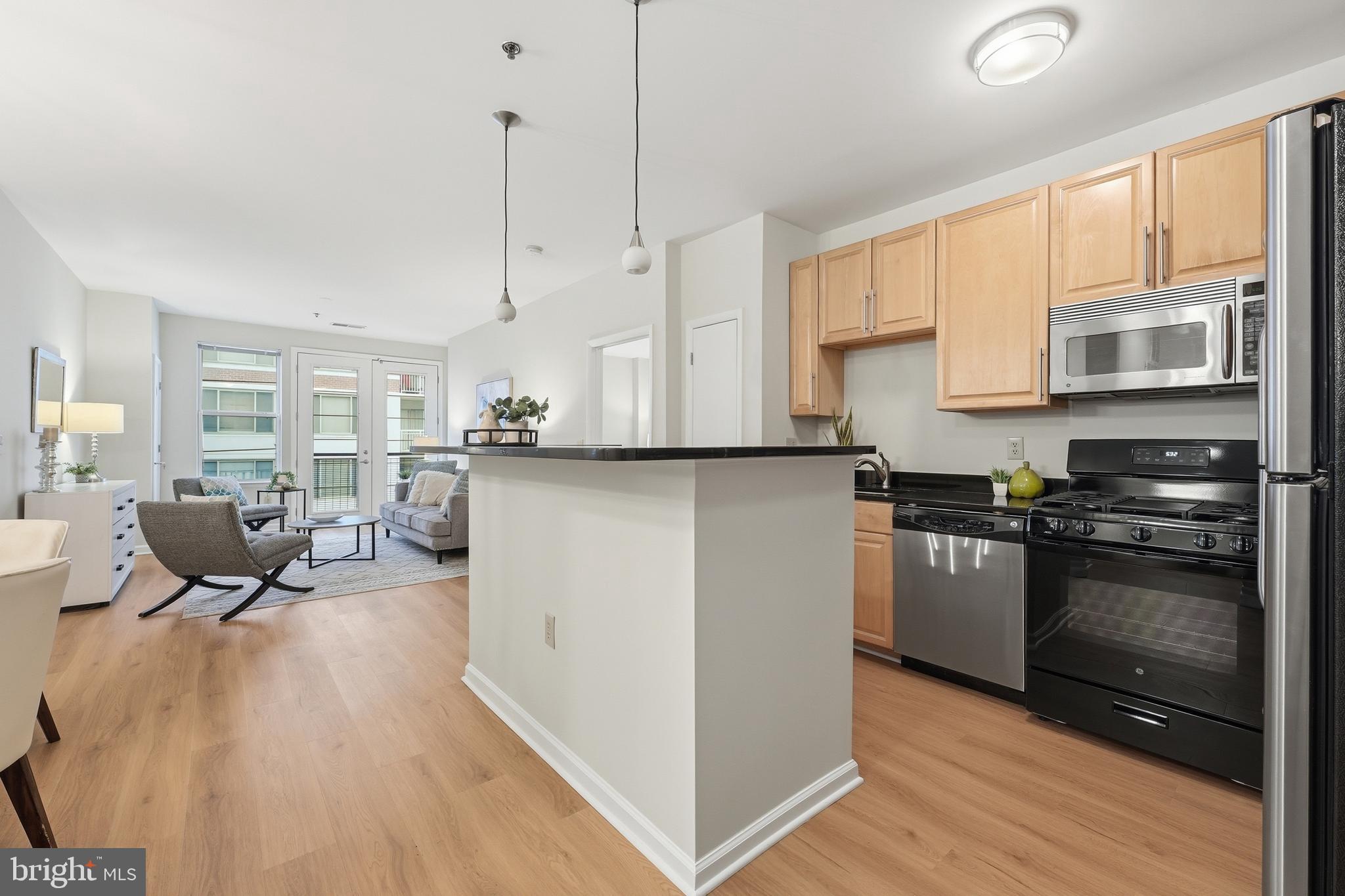 1201 E WEST HIGHWAY 332