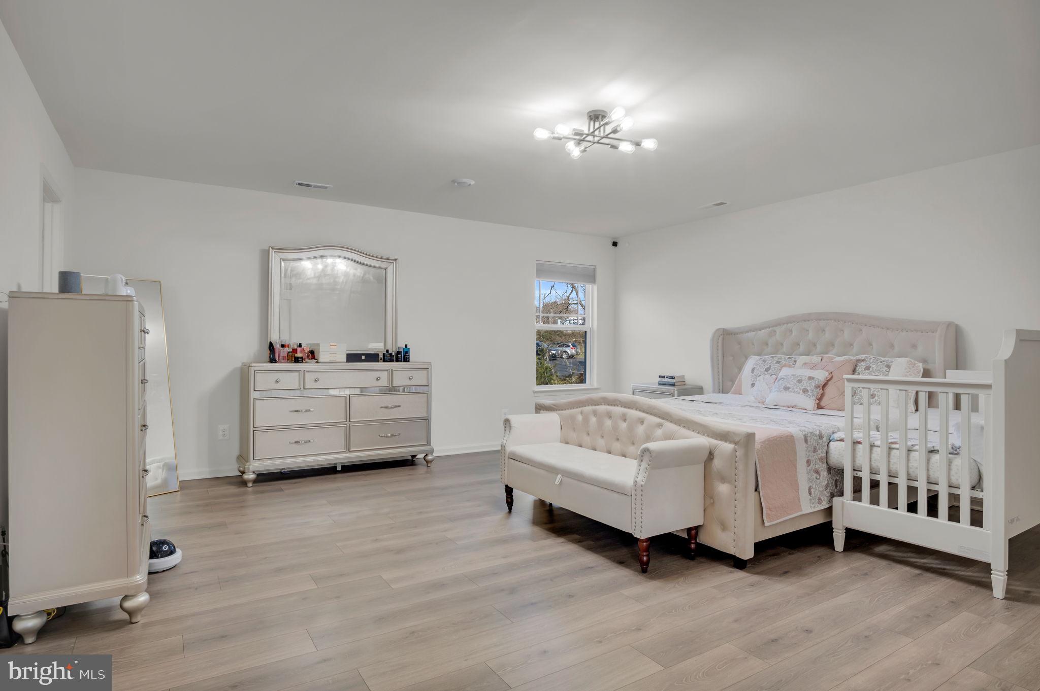 CROSBY COURT - Residential Lease