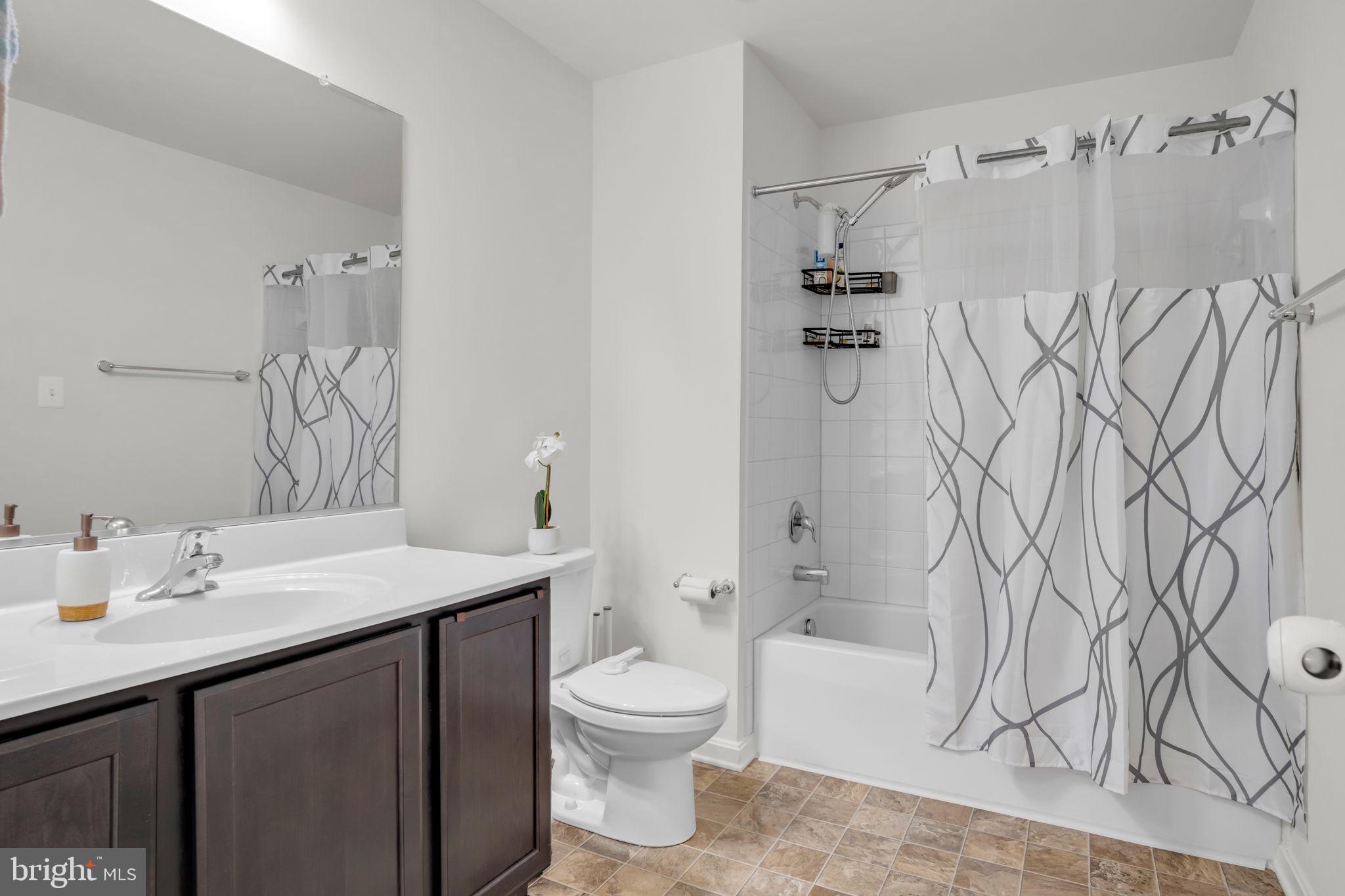 CROSBY COURT - Residential Lease