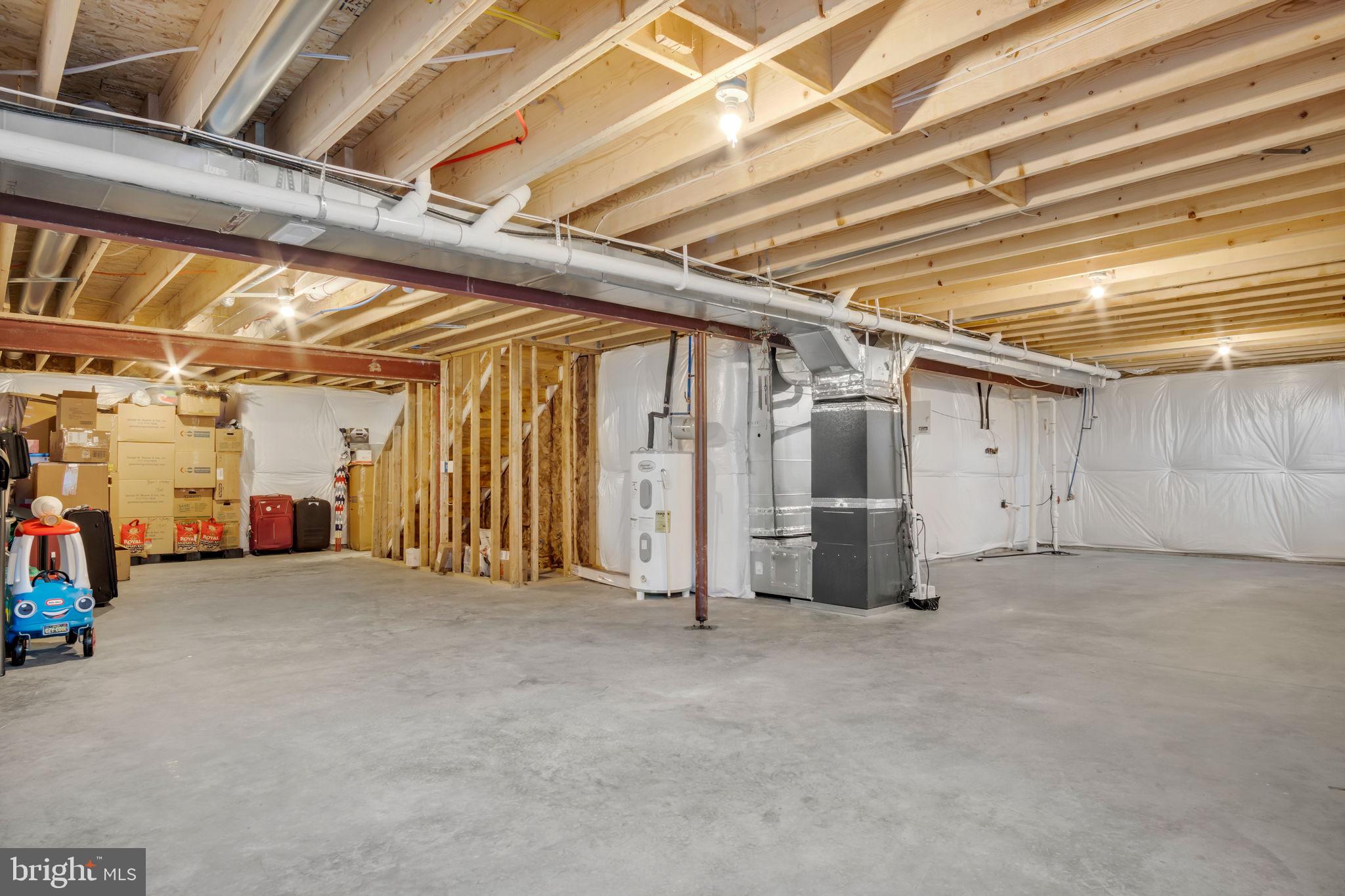 CROSBY COURT - Residential Lease