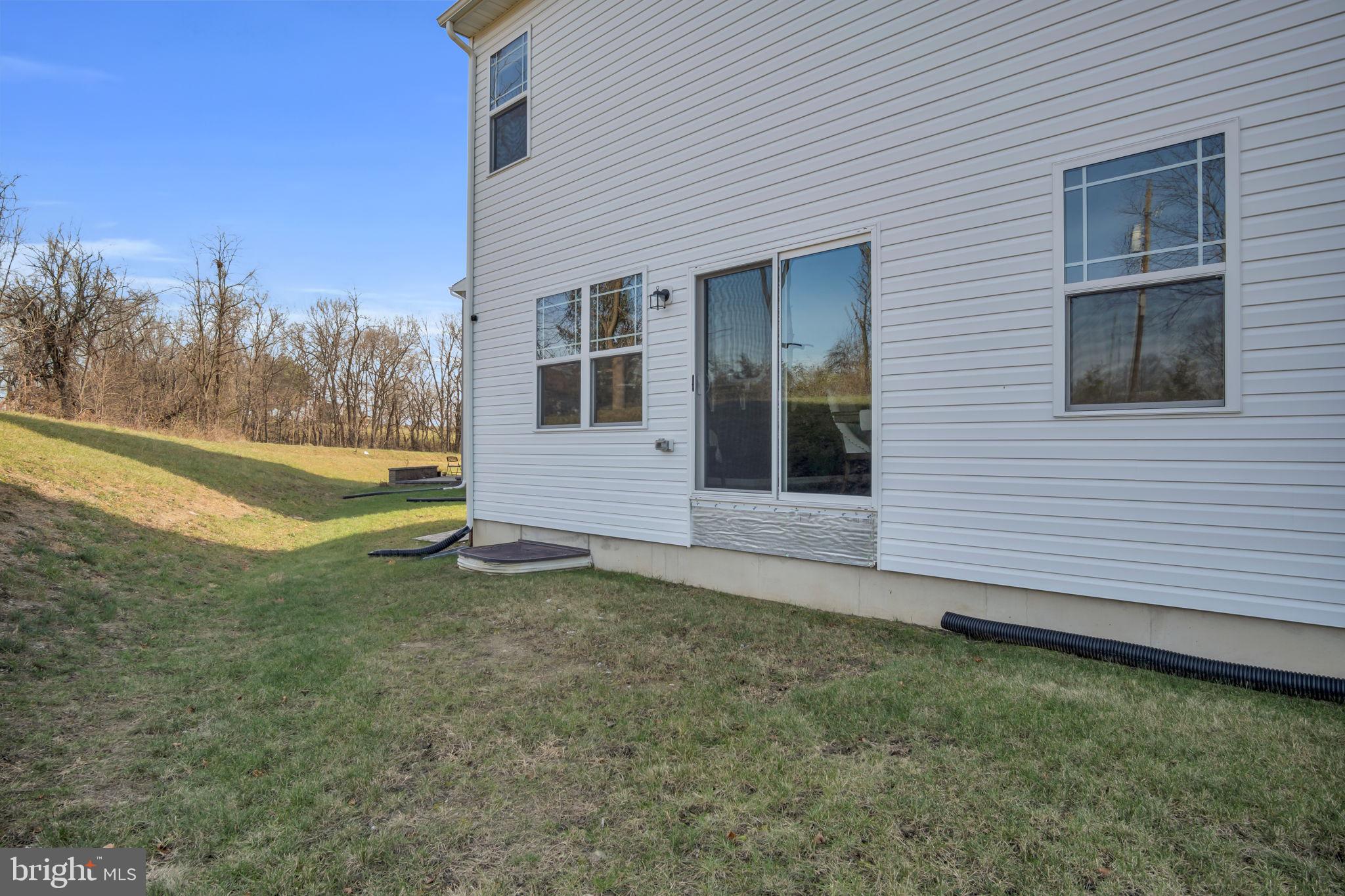 CROSBY COURT - Residential Lease