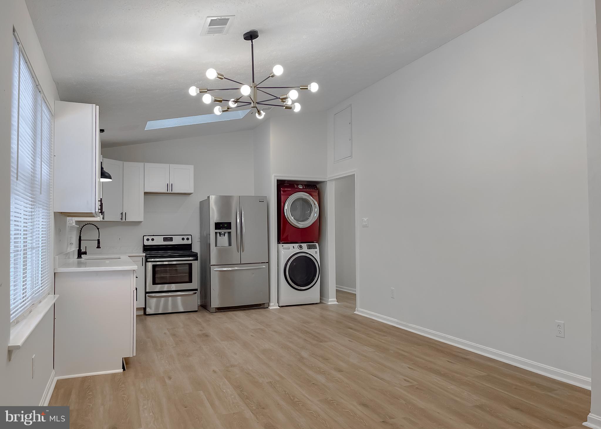 2094 CHAPELSIDE COURT