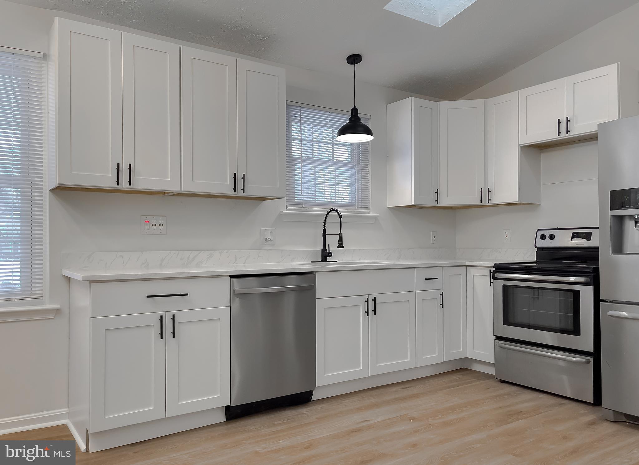 2094 CHAPELSIDE COURT