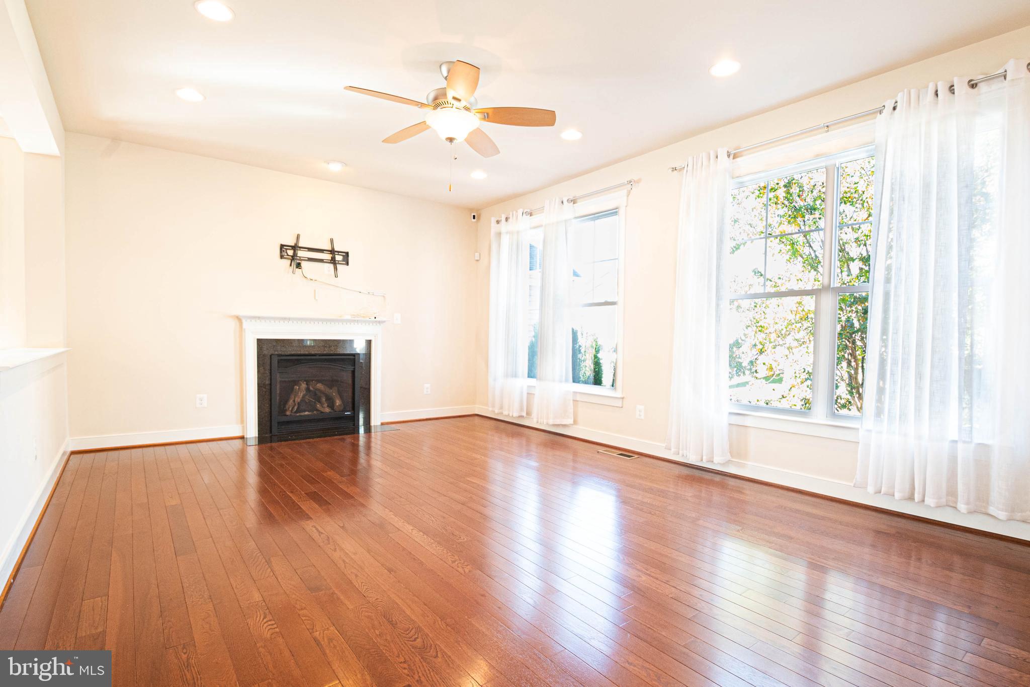 ASHBURN - Residential Lease