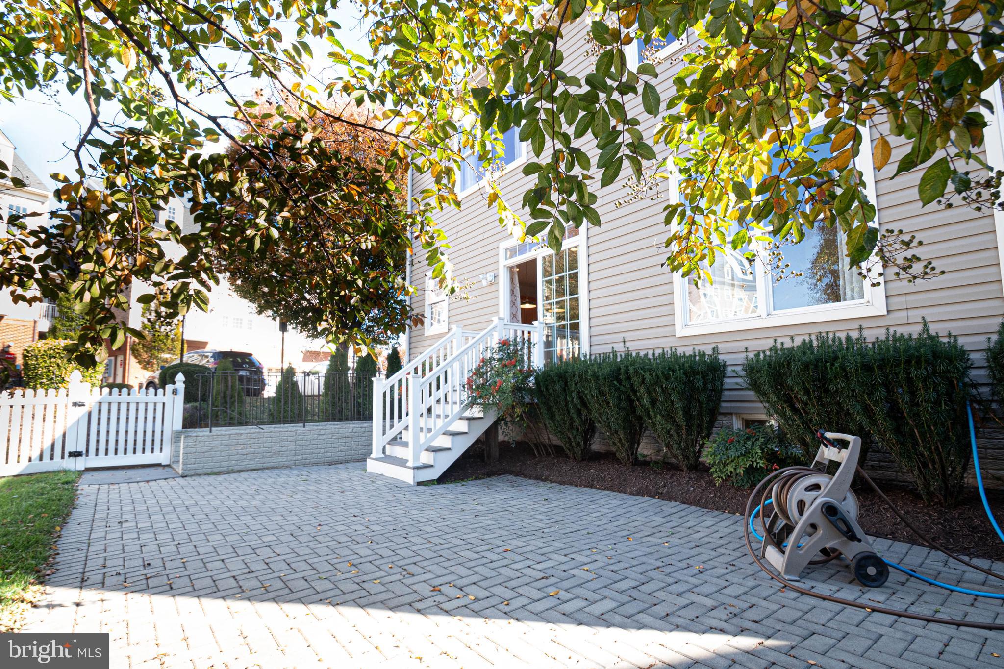 ASHBURN - Residential Lease