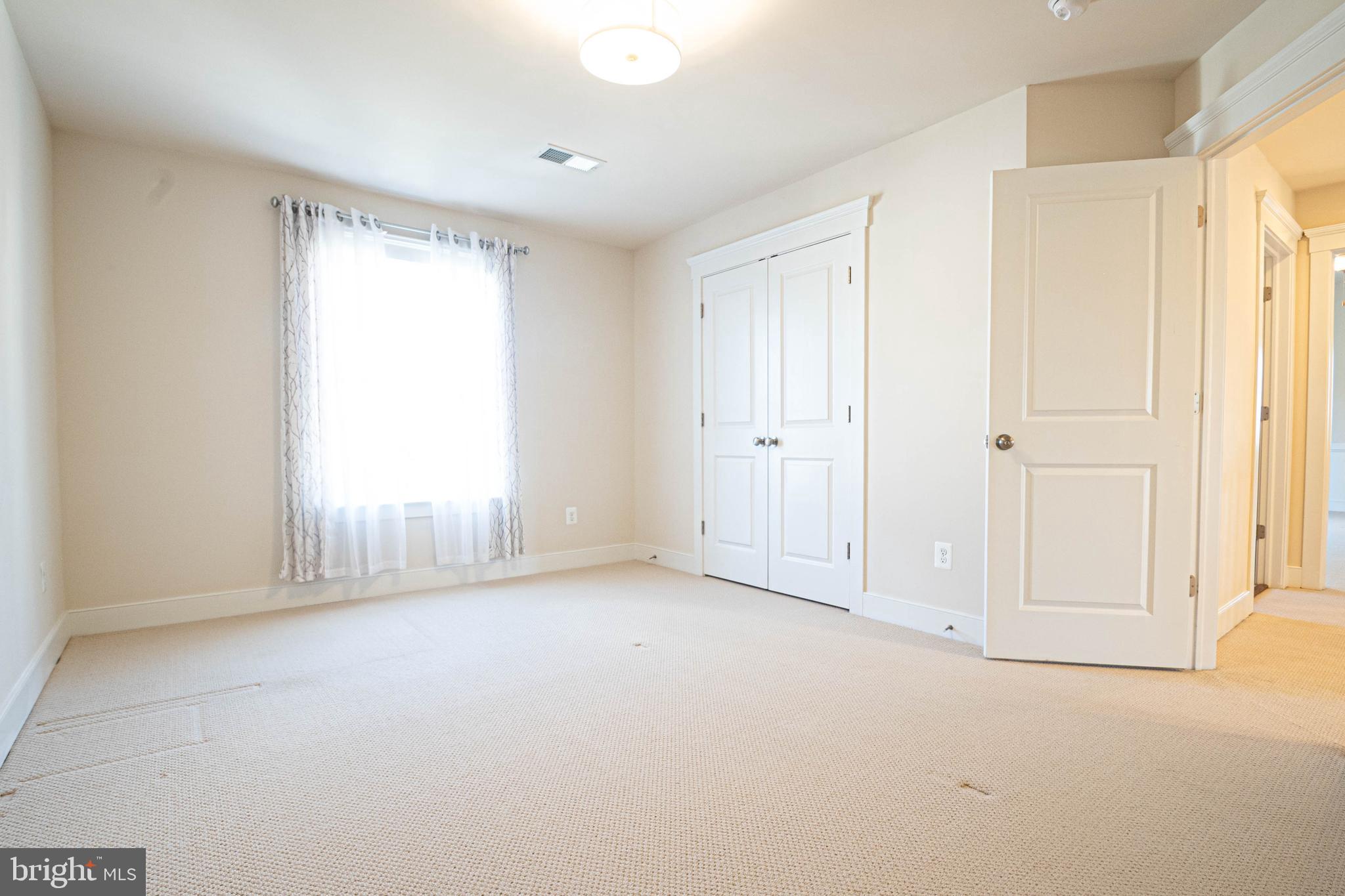 ASHBURN - Residential Lease