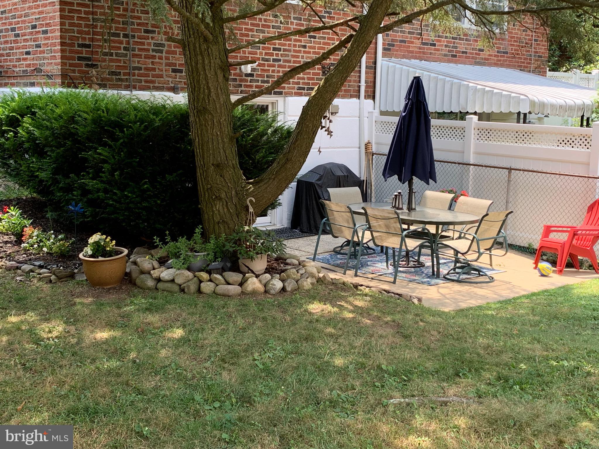 FOX CHASE - Residential