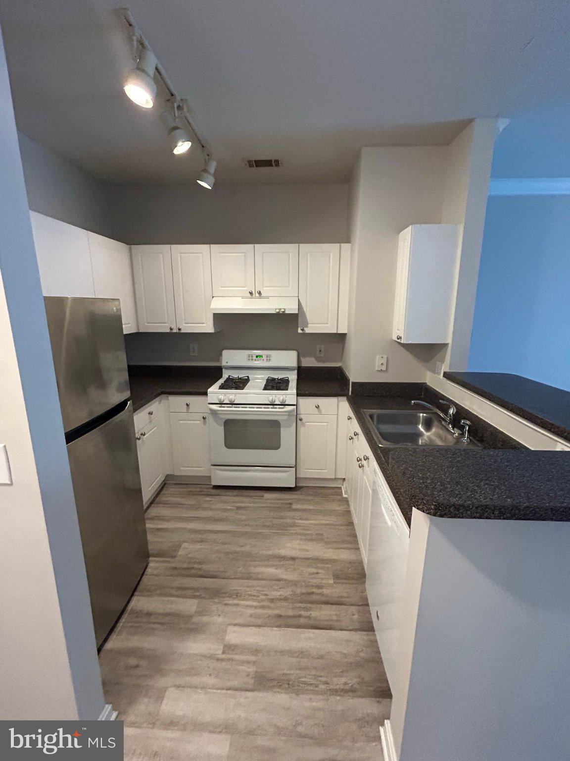 11350 ARISTOTLE DRIVE 7-203