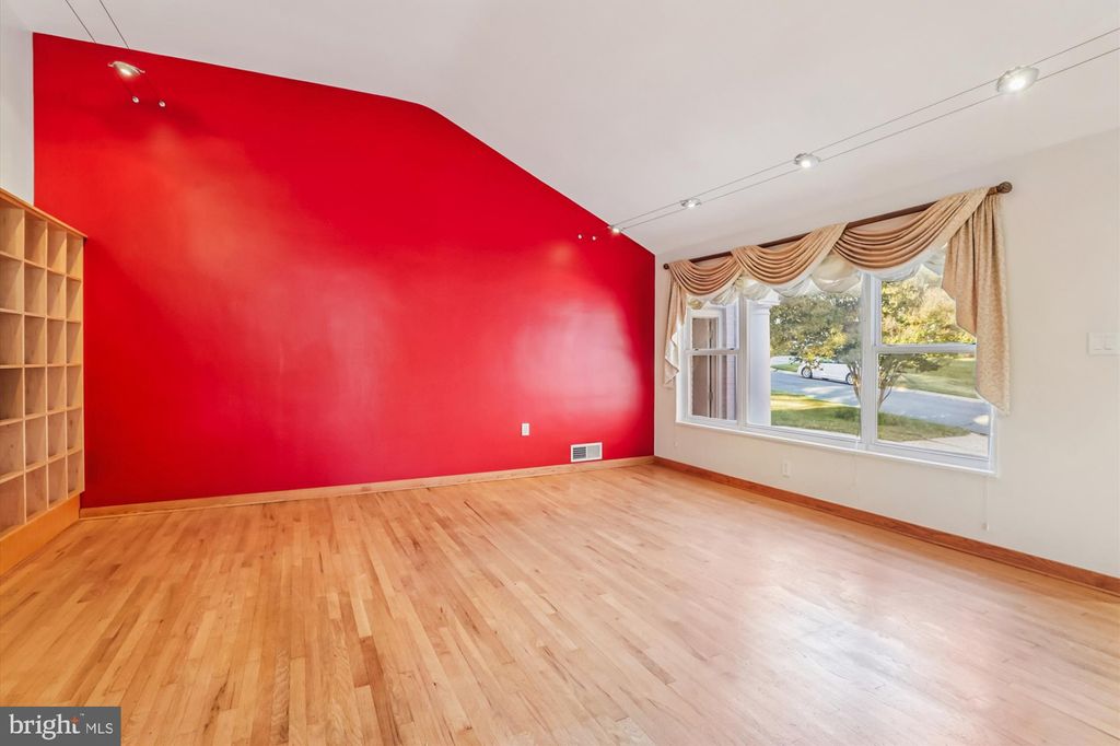 Photo of 4510 Gretna Street, BETHESDA, MD 20814 (MLS # MDMC2204814)