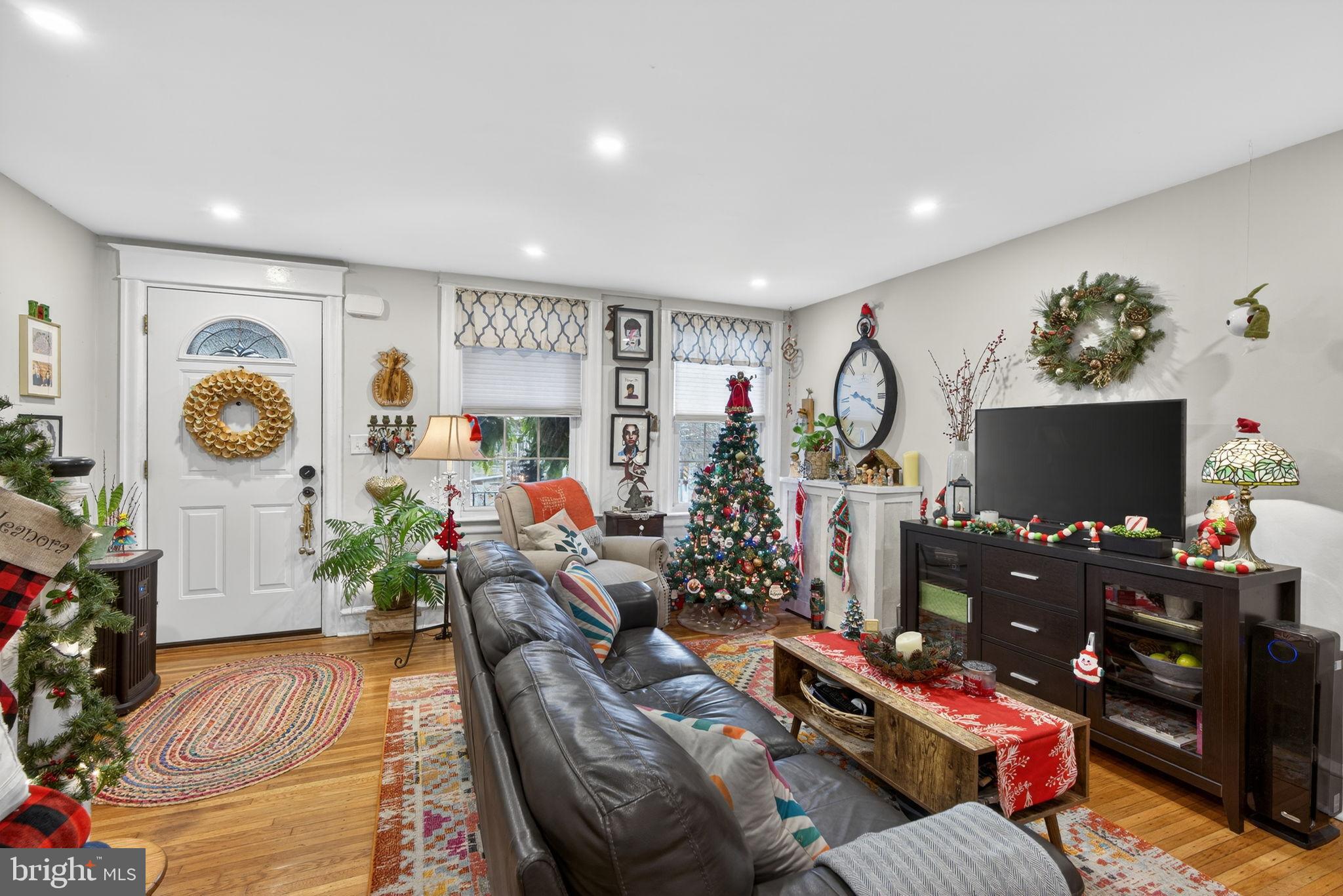 7704 ARDLEIGH STREET