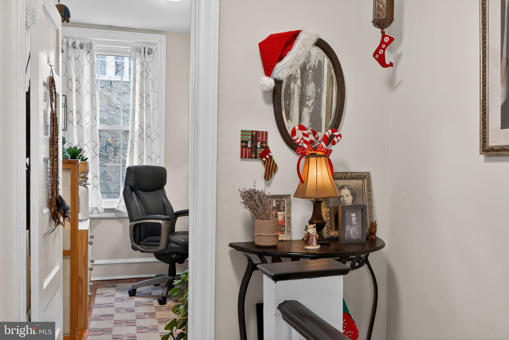 CHESTNUT HILL - Residential