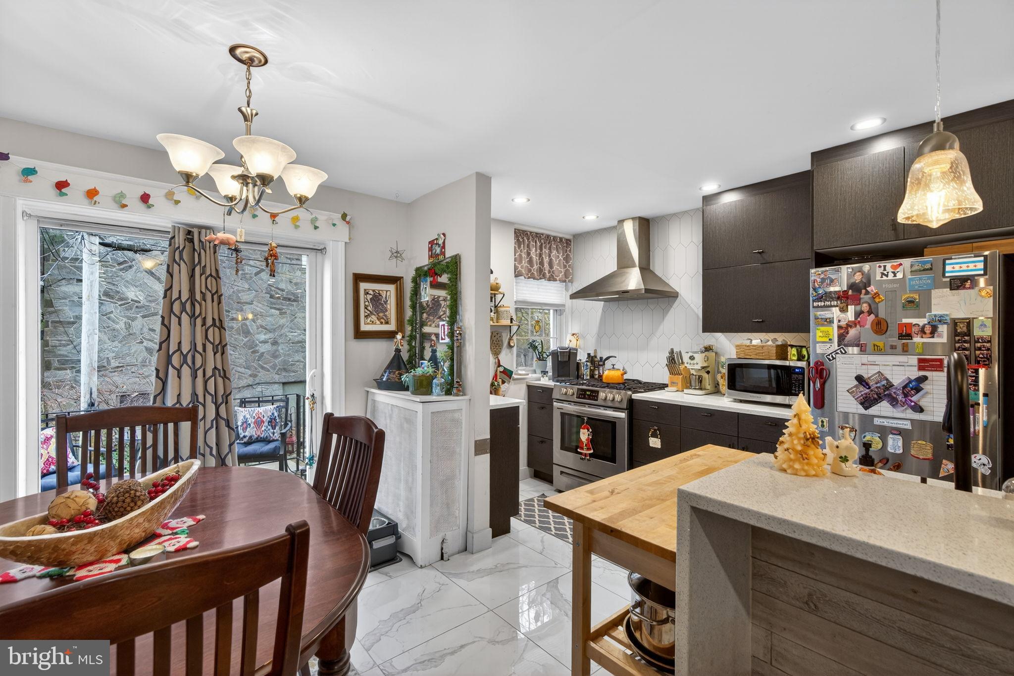 CHESTNUT HILL - Residential