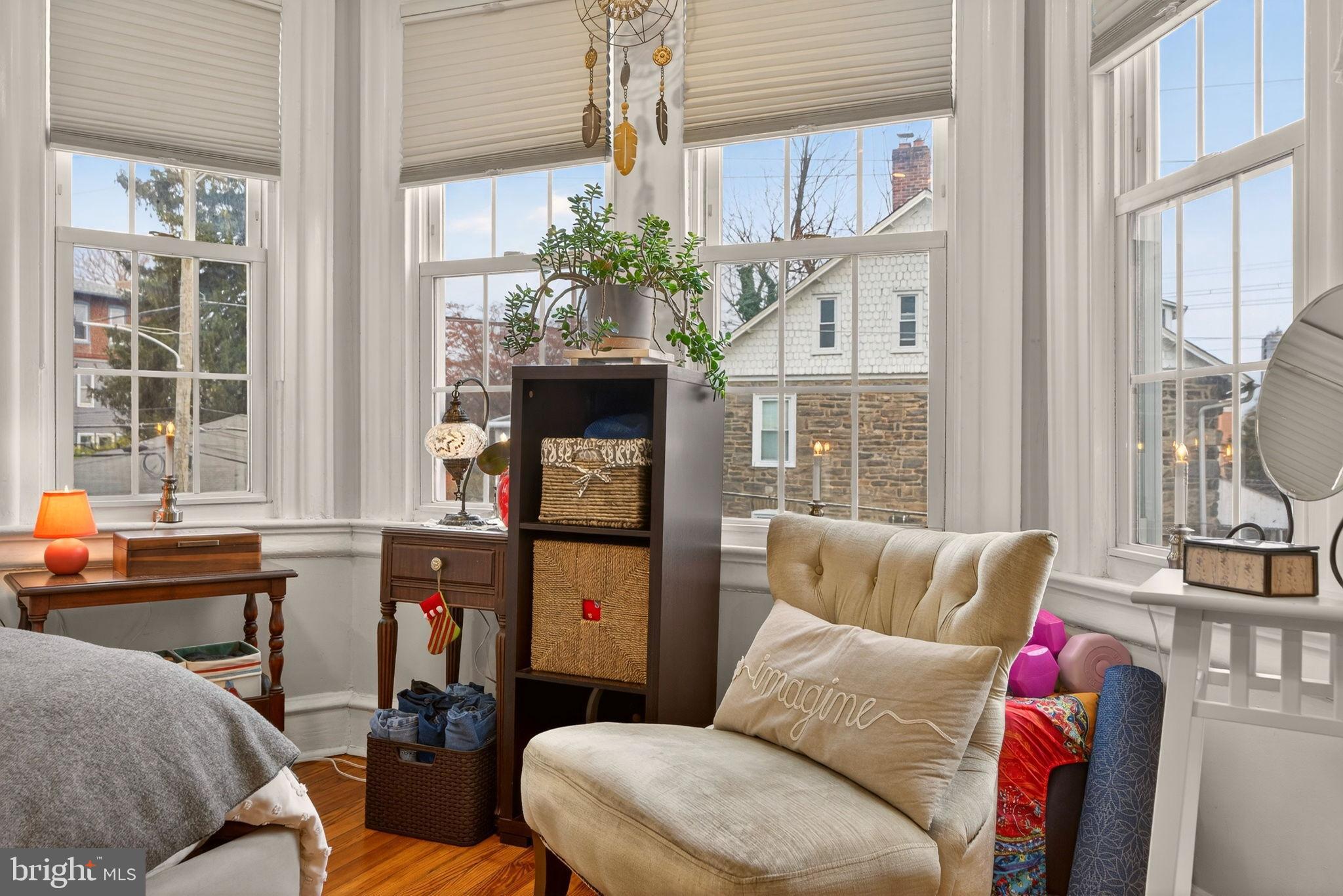 CHESTNUT HILL - Residential