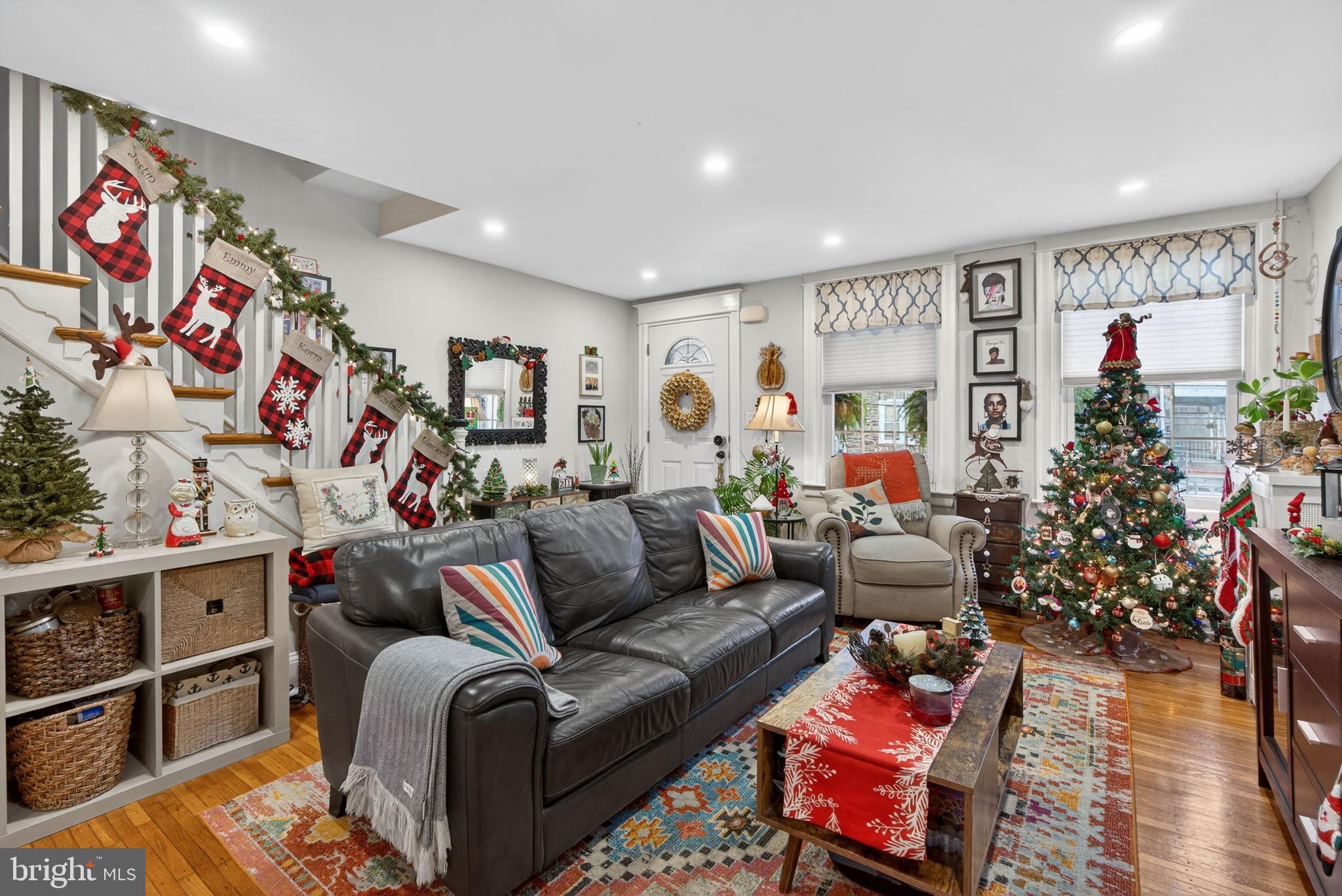 CHESTNUT HILL - Residential