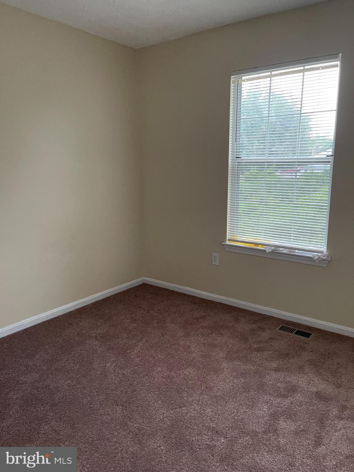 ROSECROFT VILLAGE PLAT O - Residential Lease