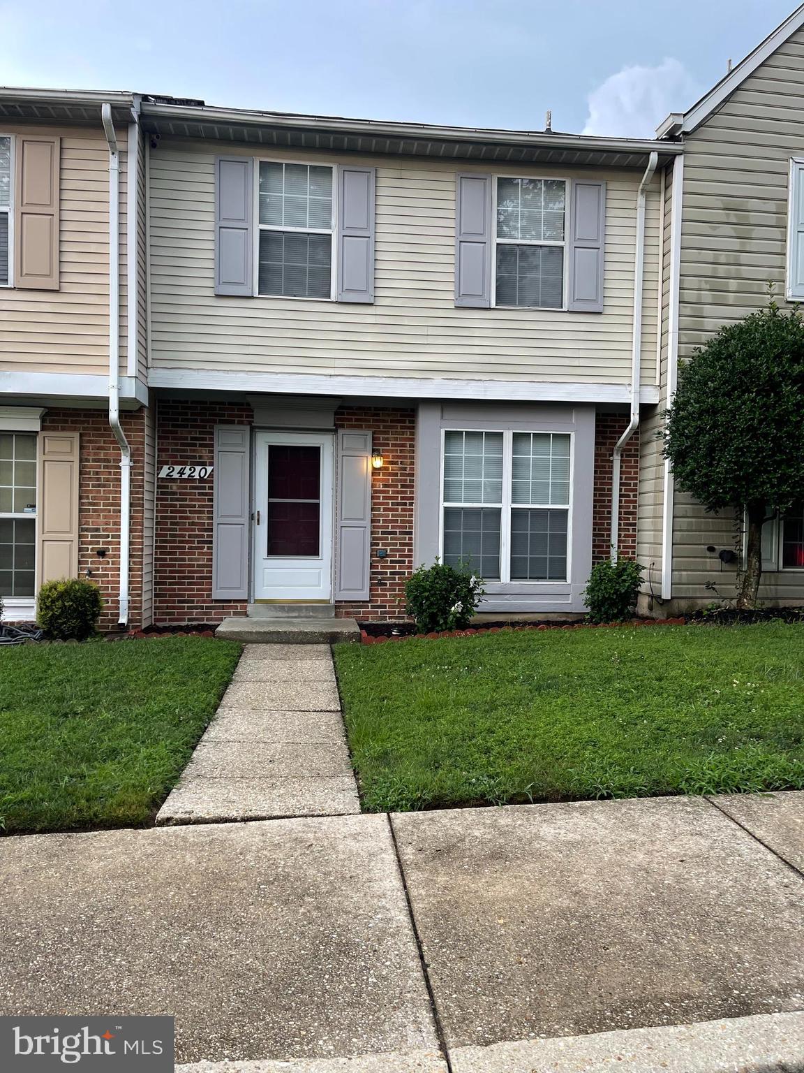 ROSECROFT VILLAGE PLAT O - Residential Lease