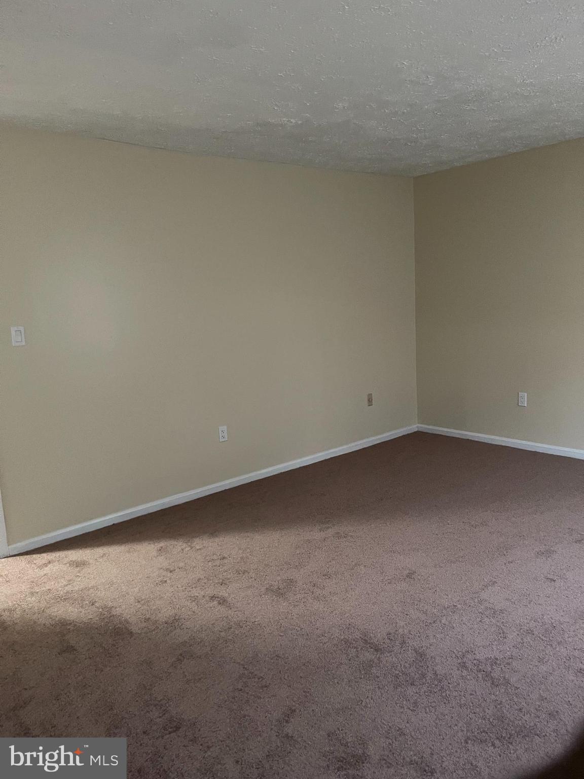 ROSECROFT VILLAGE PLAT O - Residential Lease