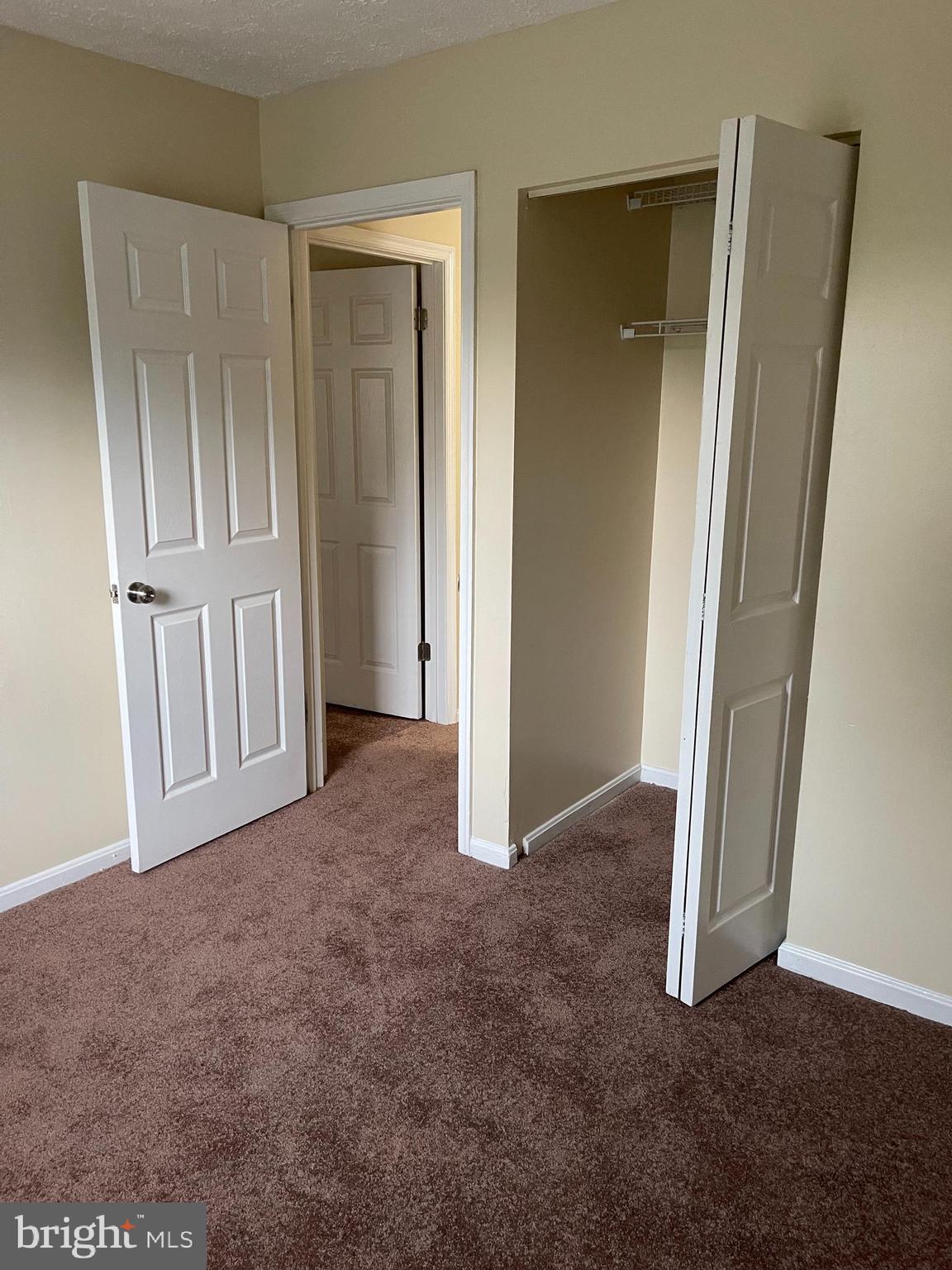 ROSECROFT VILLAGE PLAT O - Residential Lease